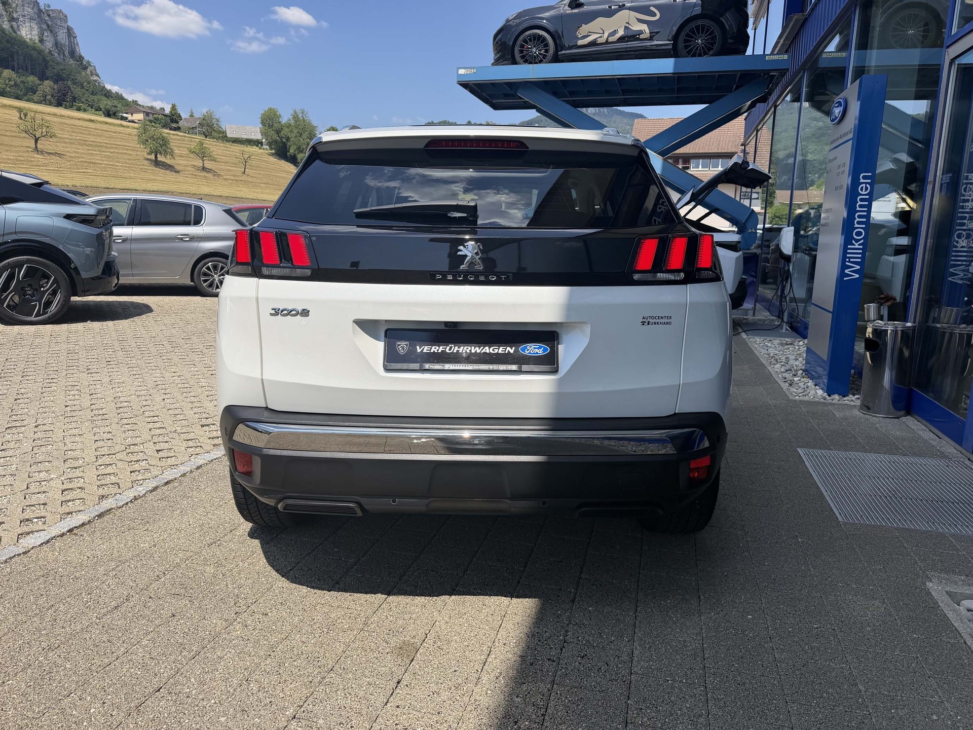 PEUGEOT 3008 1.5 BlueHDi Allure/ LED, Schiebedach, el. Heckklappe-showroom-element-3