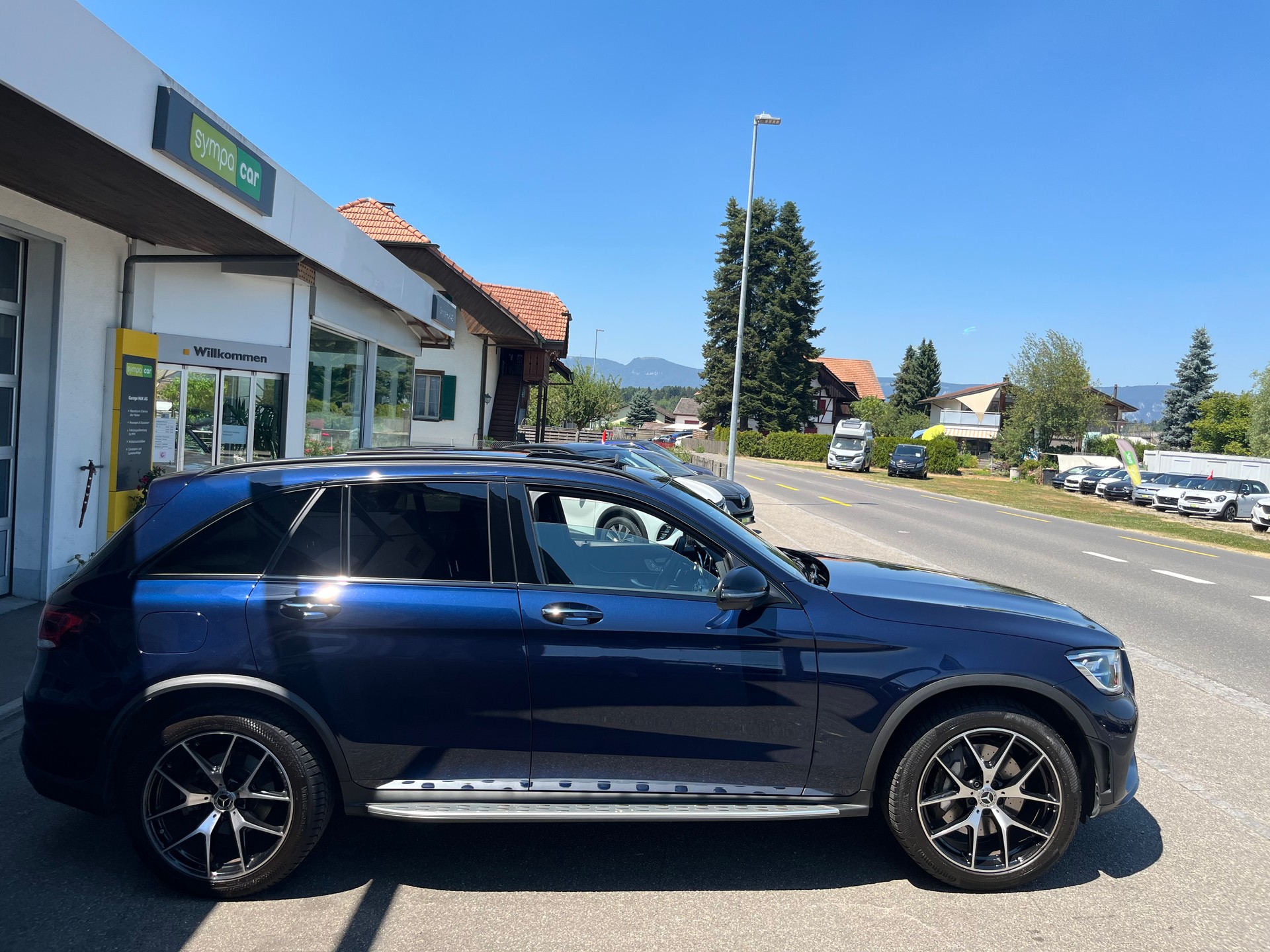 MERCEDES-BENZ GLC 200 AMG Line 4Matic 9G-Tronic+++TOP AUSTATTUNG+++-showroom-element-3
