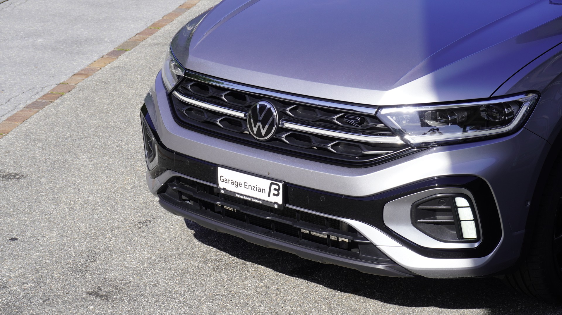 VW T-Roc 2.0 TSI R-Line DSG 4Motion-image-13