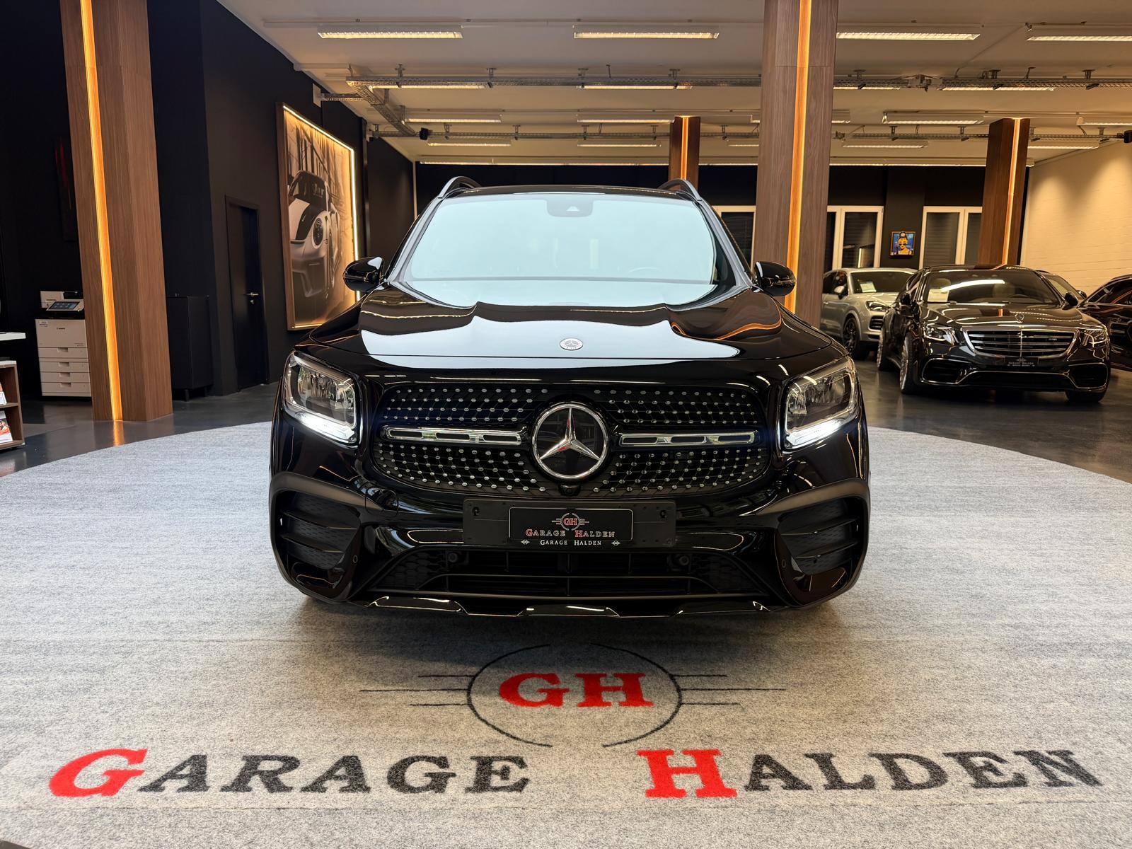 MERCEDES-BENZ GLB 200 d AMG Line-showroom-element-1