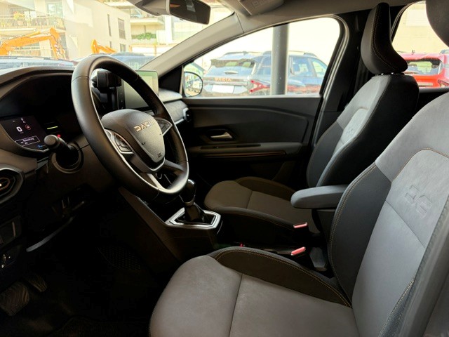 DACIA Jogger HEV 140 Extreme-image-8