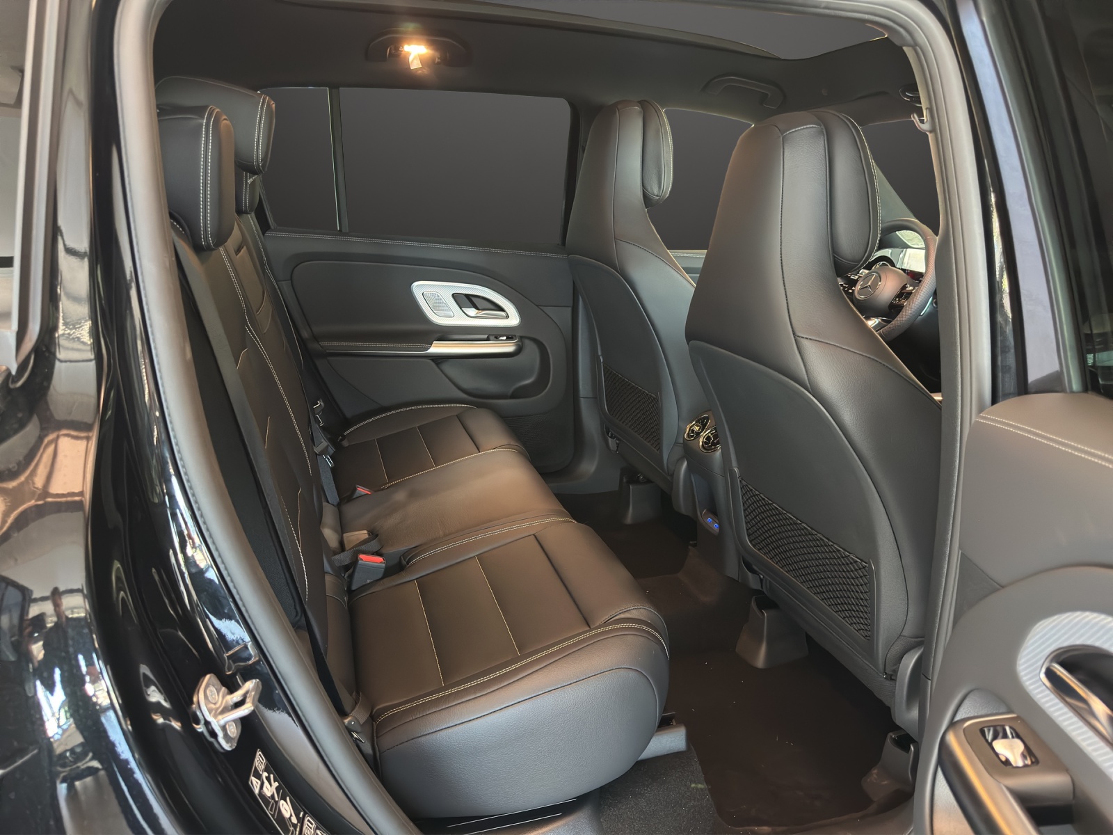 MERCEDES-BENZ GLB 220 4Matic 8G-Tronic-image-11