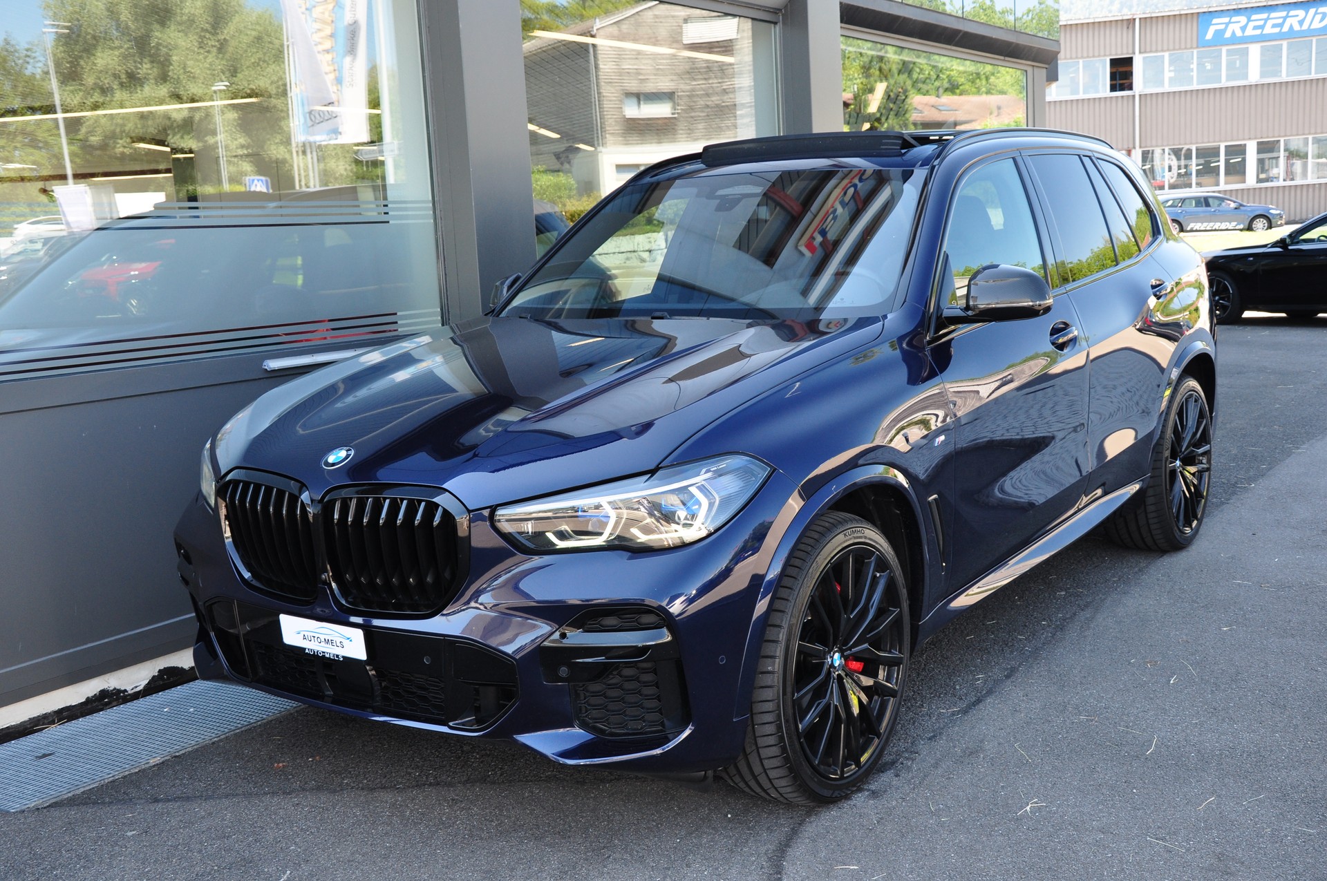 BMW X5 xDrive 48V 30d M Sport Steptronic-showroom-element-1
