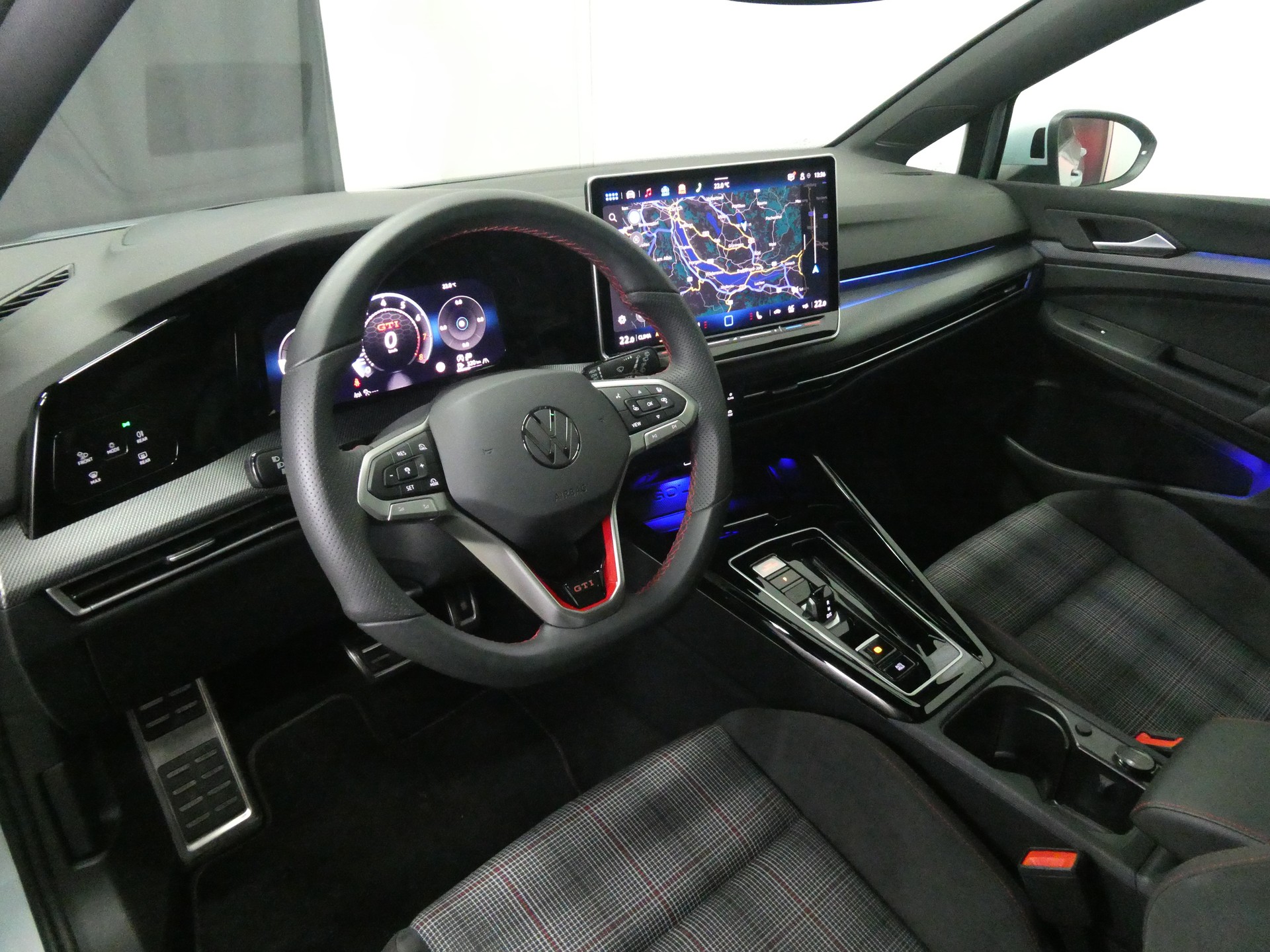 VW Golf 2.0 TSI GTI DSG - Panorama - IQ Light - Navi - Head-Up - 360° Kamera - 266 PS-image-8