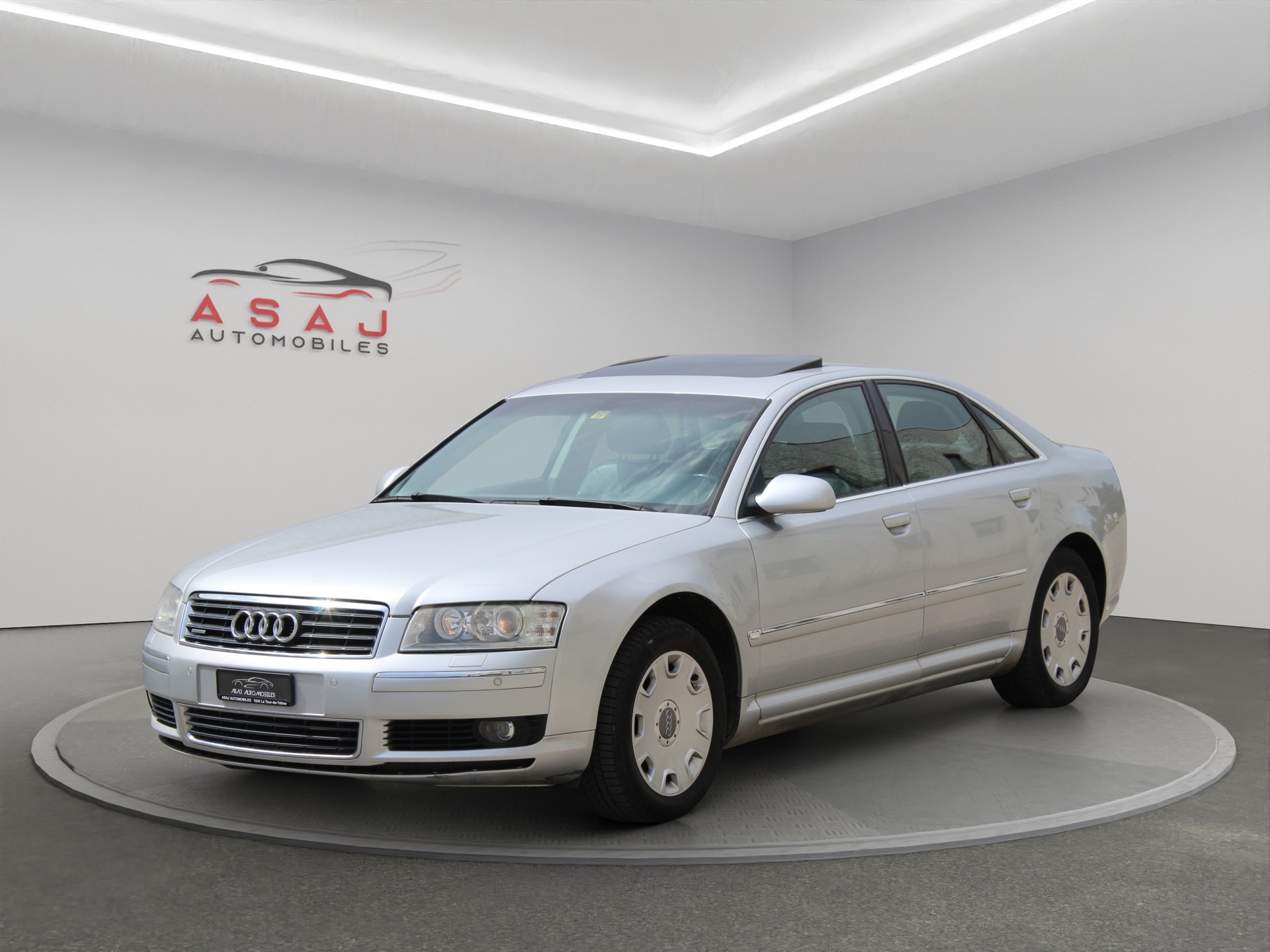 AUDI A8 3.7 V8 quattro tiptronic