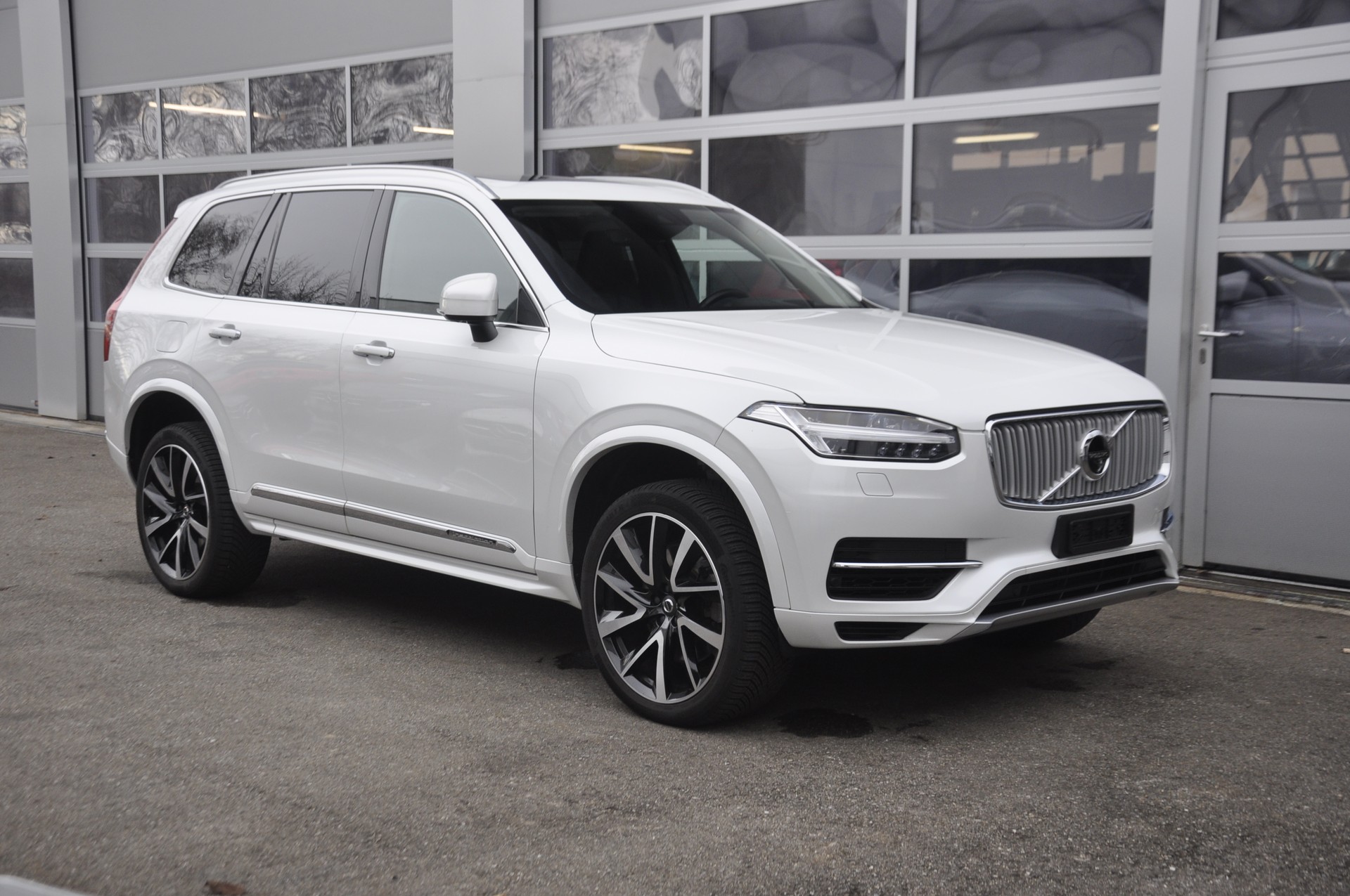 VOLVO XC90 T8 AWD Inscription Geartronic 7 Plätze I Anhängerkupplung
