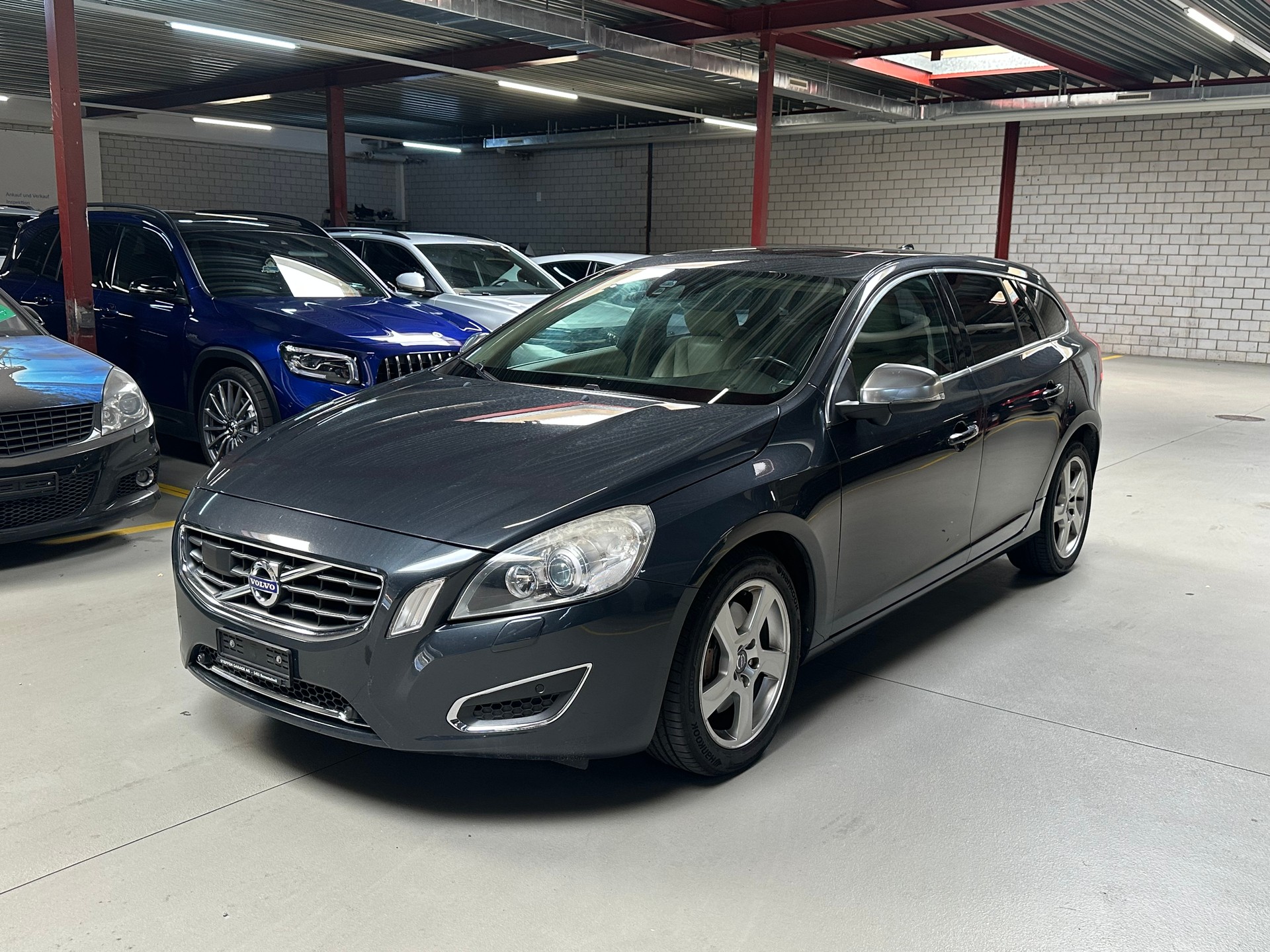 VOLVO V60 2.0T