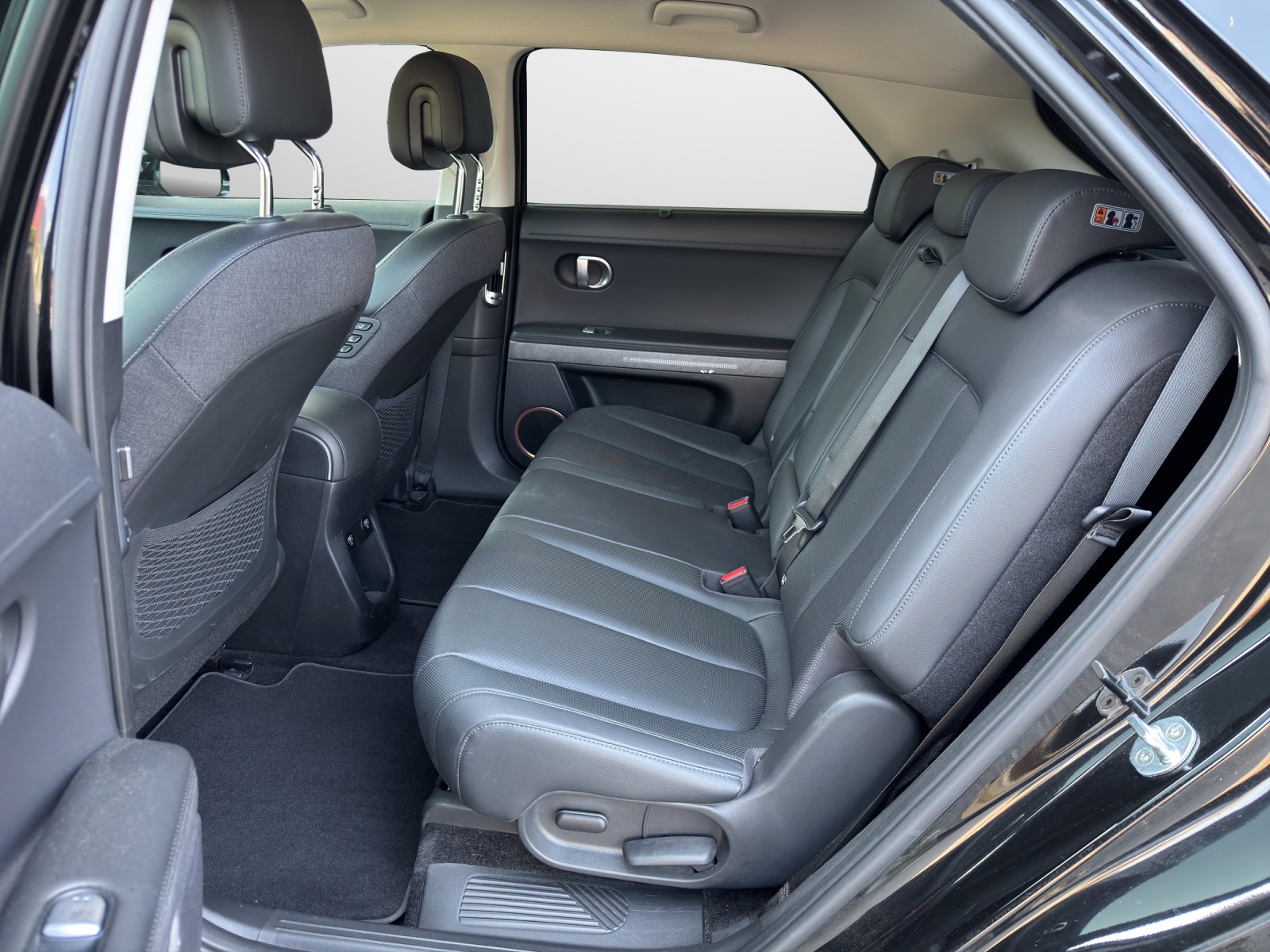HYUNDAI Ioniq 5 72,6 kWh First Edition-image-8