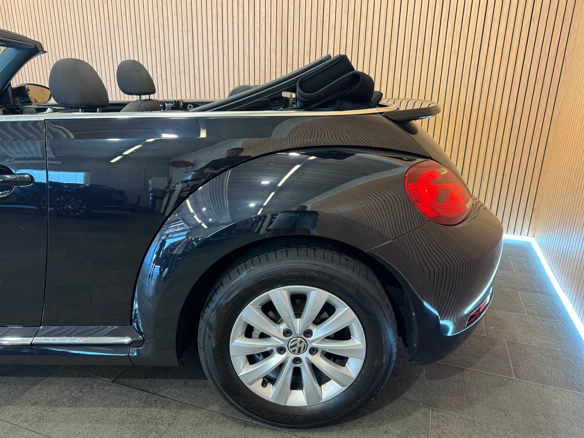 VW Beetle Cabriolet 1.2 TSI BMT Design DSG *CH*-image-7