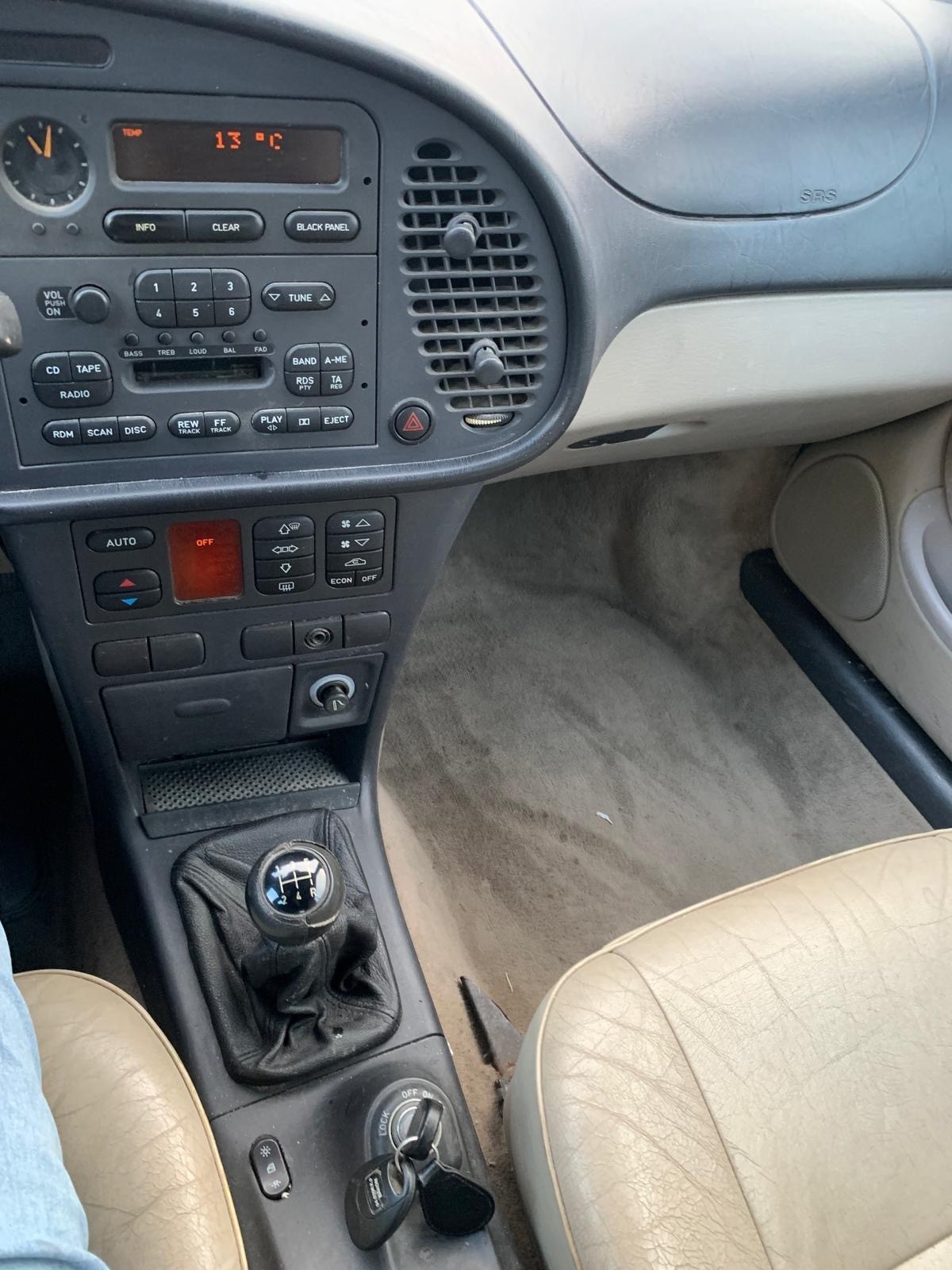 SAAB 900 SE 2.0i-16 Turbo-image-6