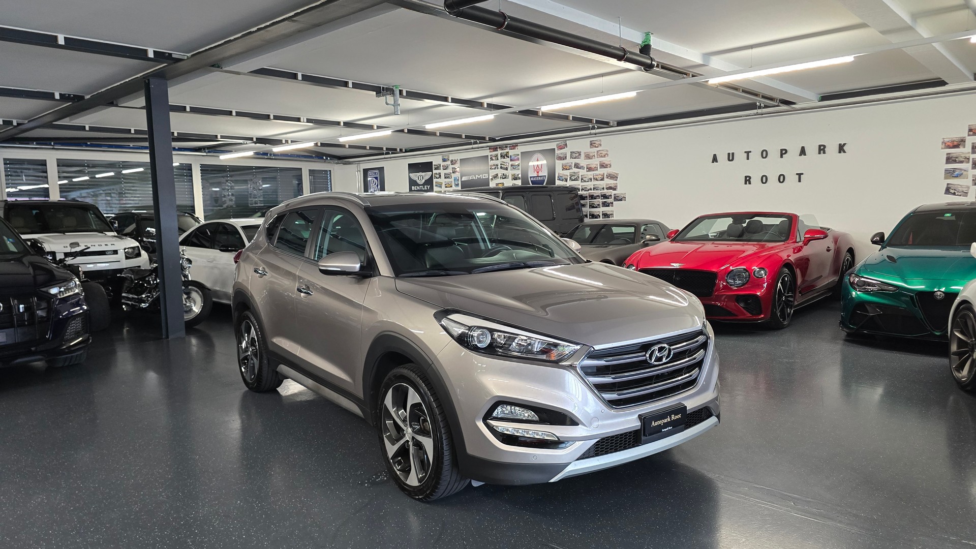 HYUNDAI Tucson 1.7 CRDI 2WD DTC 7-showroom-element-1