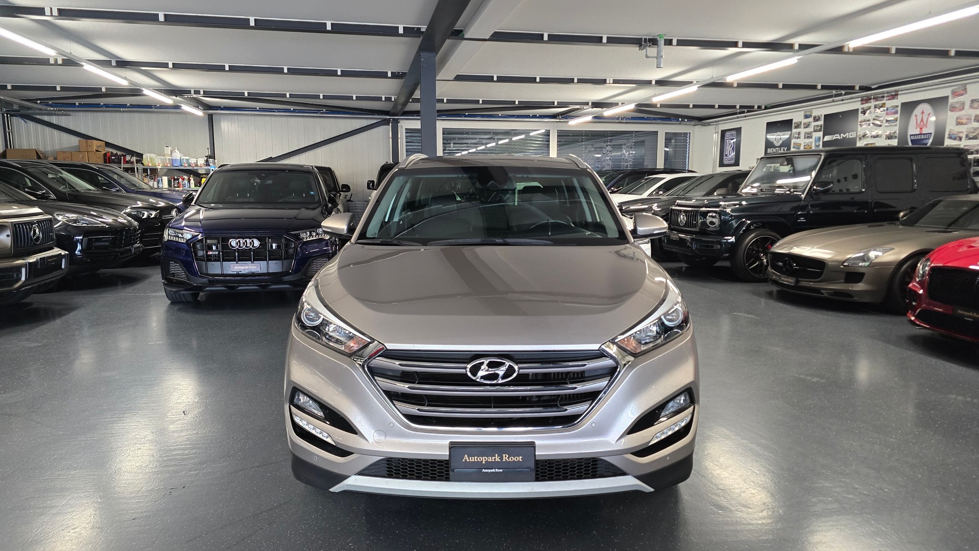 HYUNDAI Tucson 1.7 CRDI 2WD DTC 7-showroom-element-2