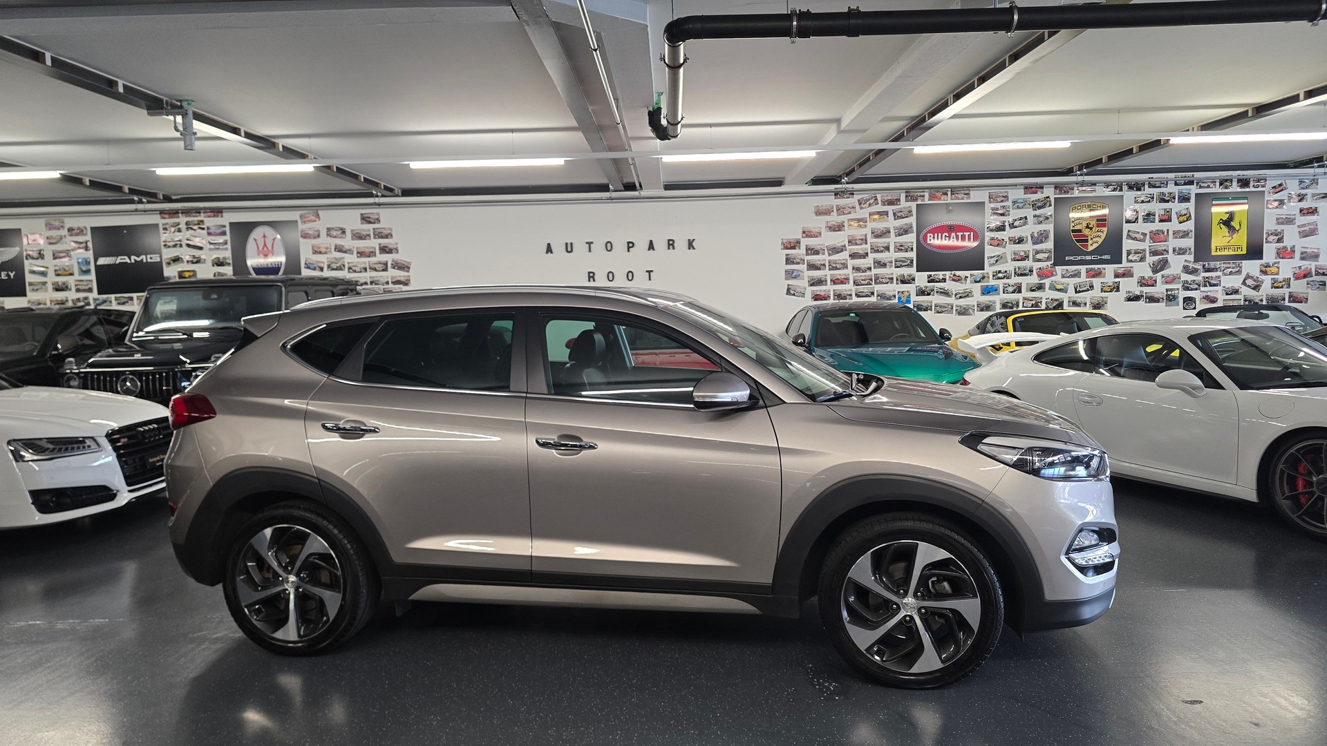 HYUNDAI Tucson 1.7 CRDI 2WD DTC 7-showroom-element-3