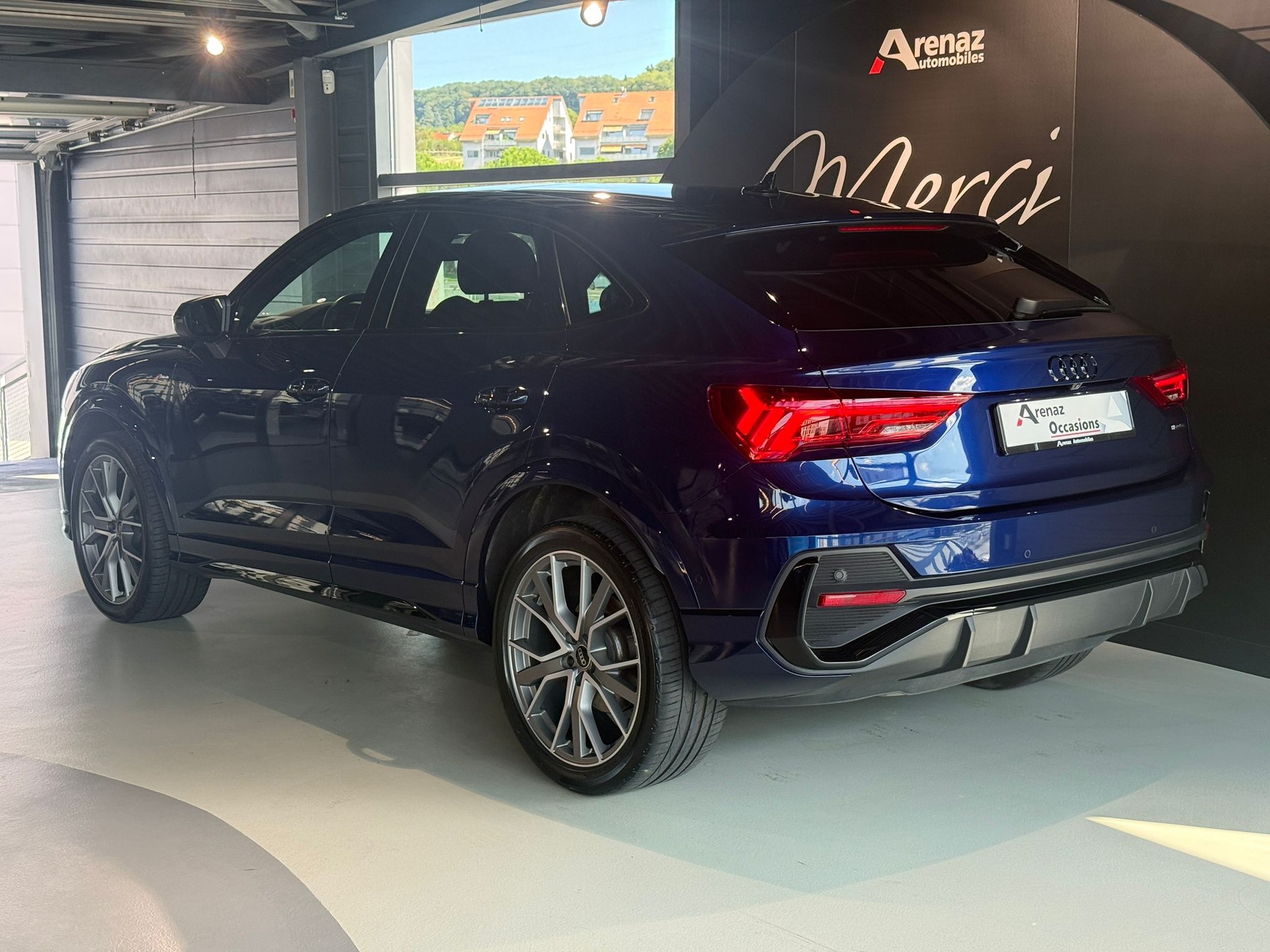 AUDI Q3 Sportback 45 TFSI S line quattro S-tronic-image-4