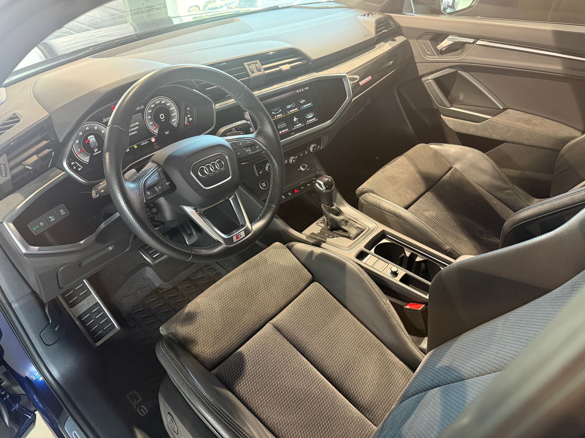 AUDI Q3 Sportback 45 TFSI S line quattro S-tronic-image-10