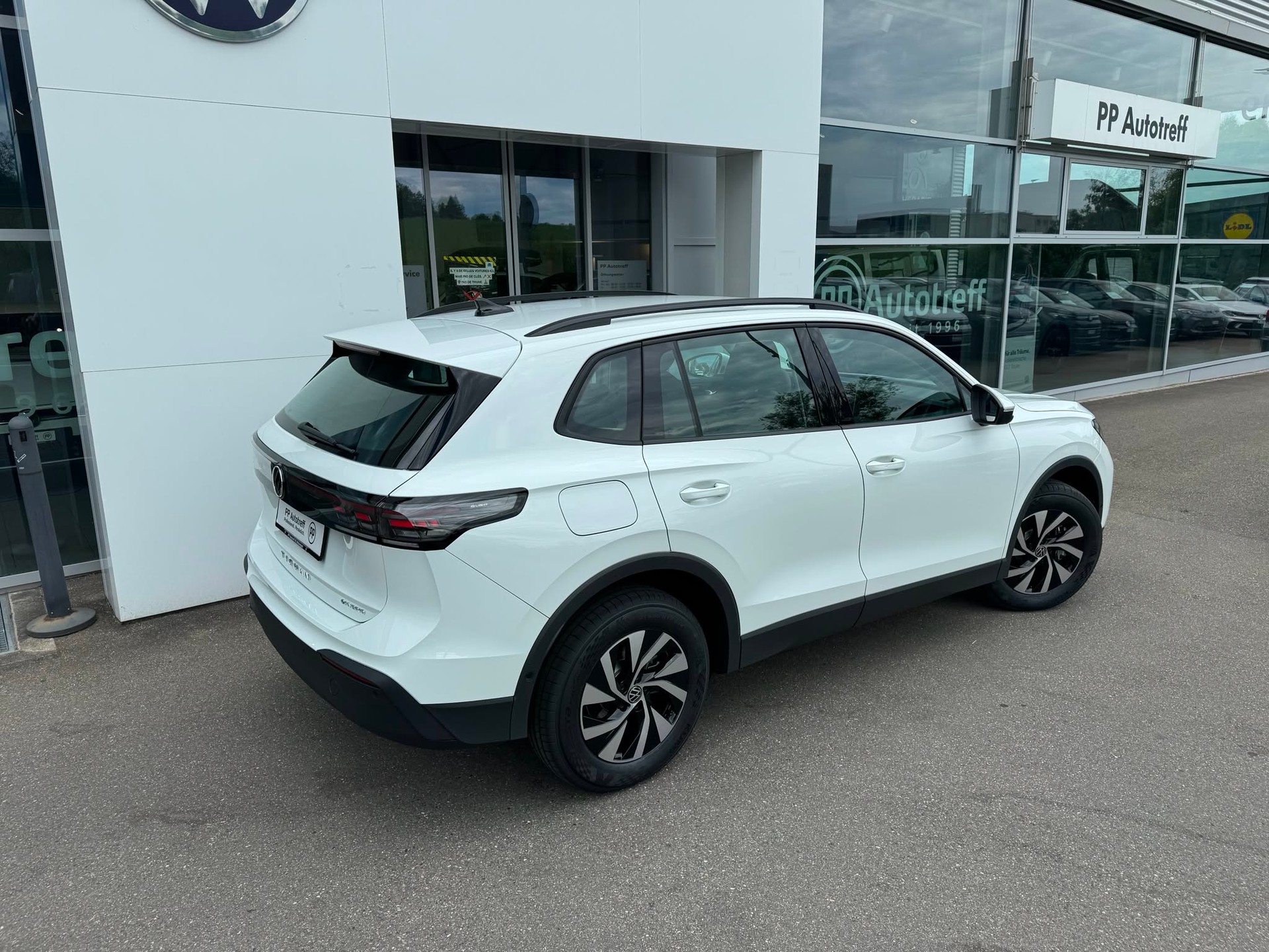 VW Tiguan 1.5 TSI evo2 eHybrid Life DSG-image-3