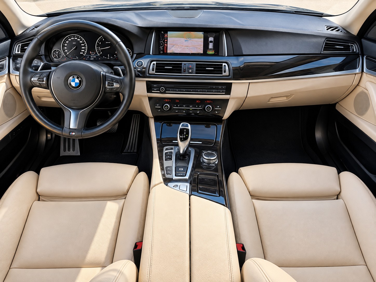 BMW 528i Touring xDrive Luxury Line Steptronic-image-5