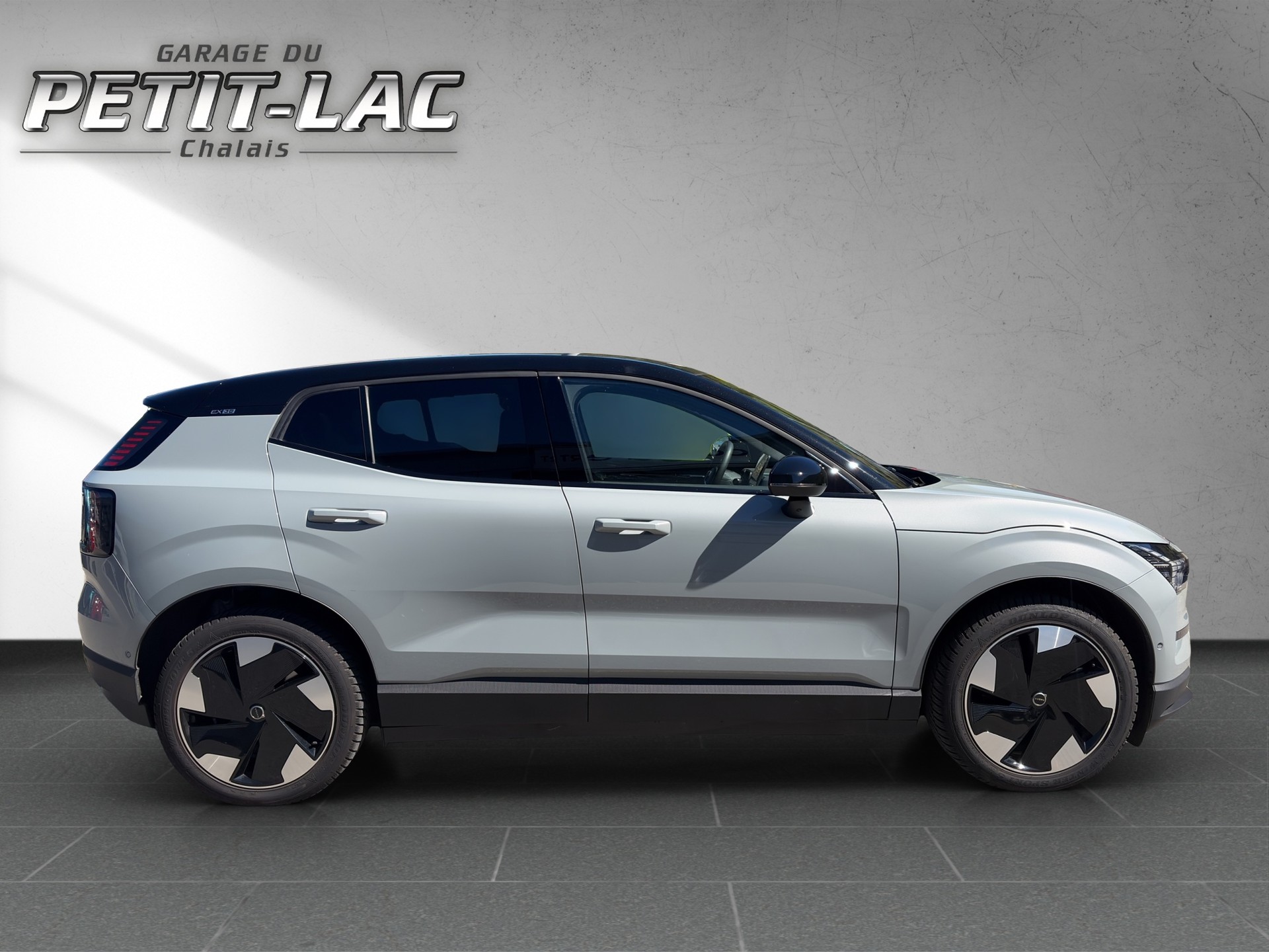 VOLVO EX30 E60 69kWh Twin Ultra-image-6