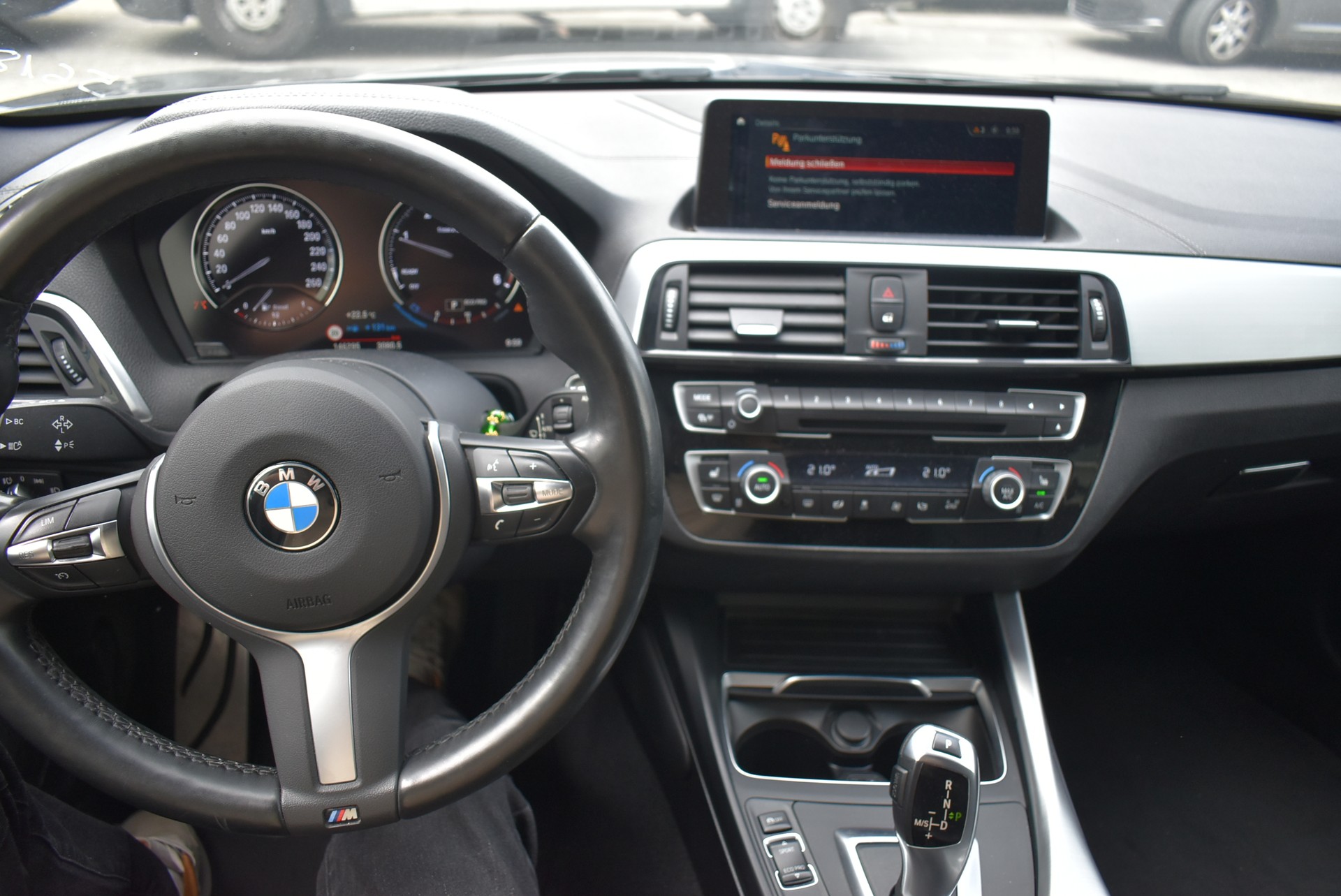 BMW 120d xDrive Edition Sport Line Steptronic-image-3