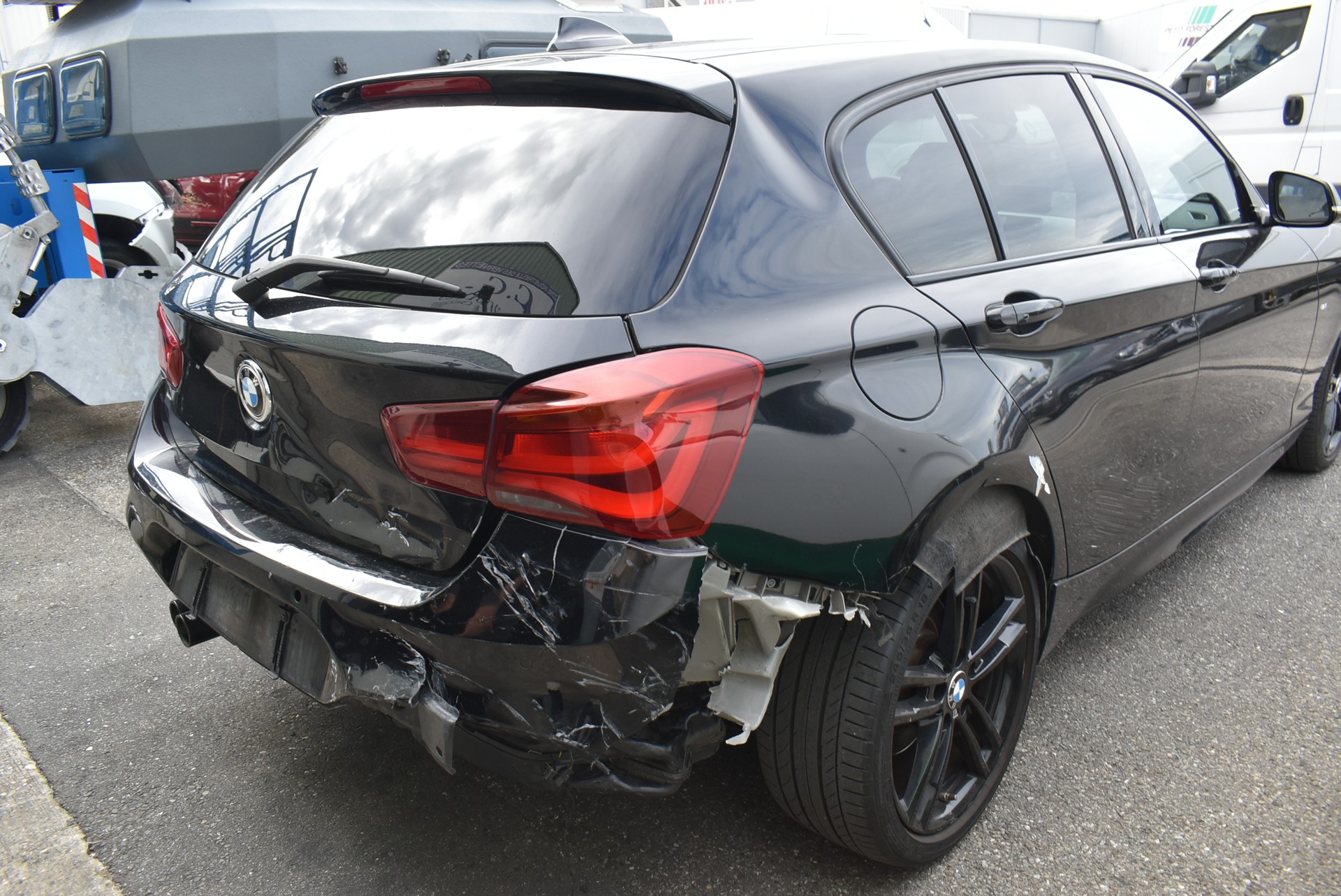 BMW 120d xDrive Edition Sport Line Steptronic-image-1