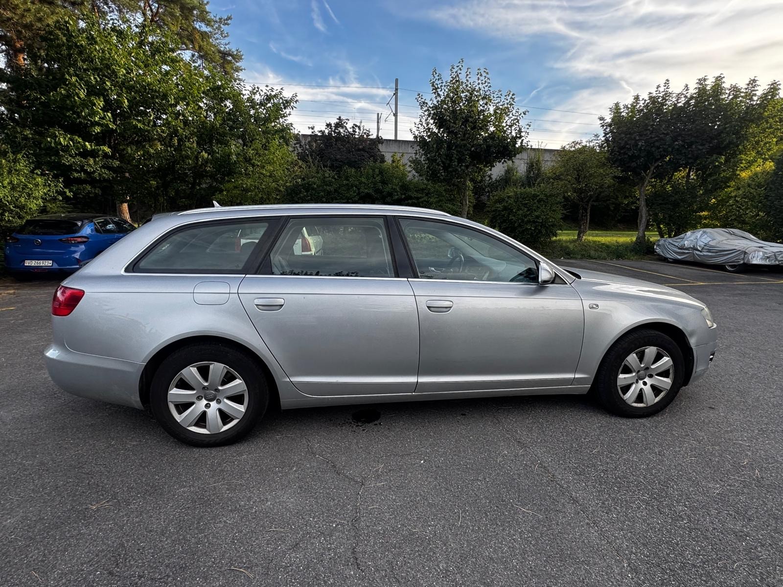AUDI A6 Avant 3.2 V6 FSI quattro-image-4
