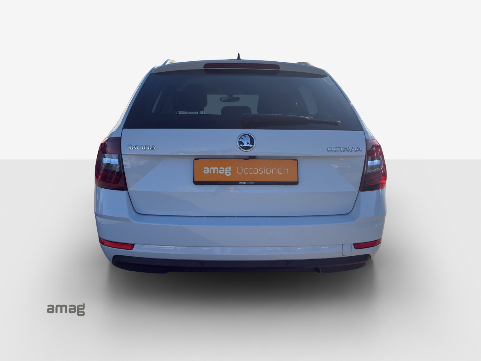 SKODA Octavia Combi 2.0 TSI Clever DSG-showroom-element-3
