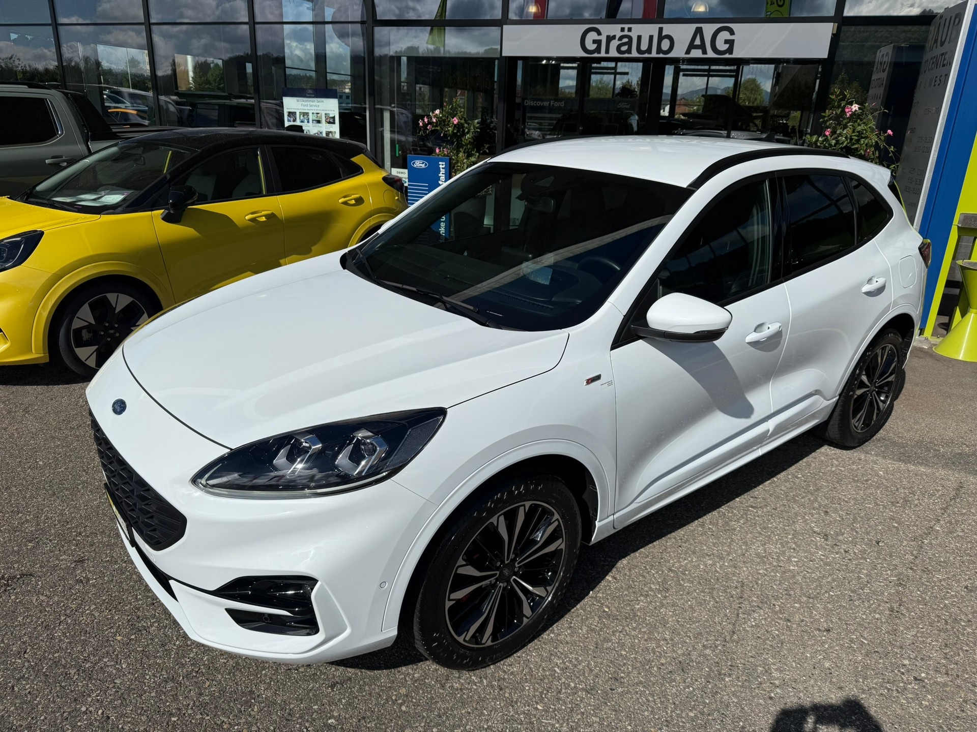 FORD Kuga 2.5 FHEV ST-Line X 4WD-showroom-element-2
