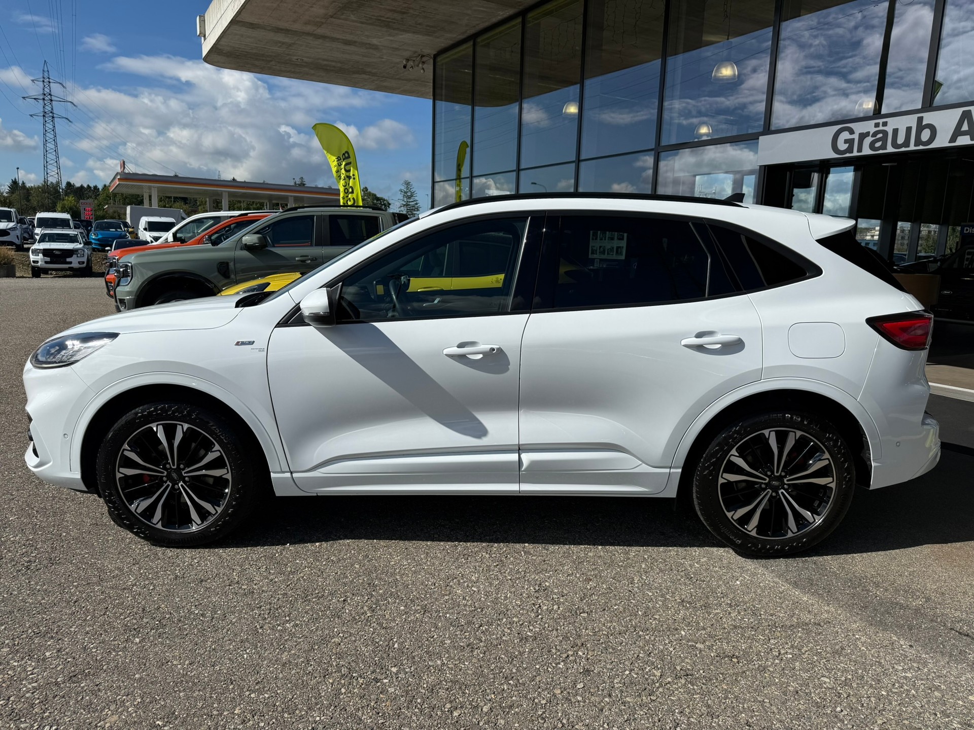 FORD Kuga 2.5 FHEV ST-Line X 4WD-showroom-element-3