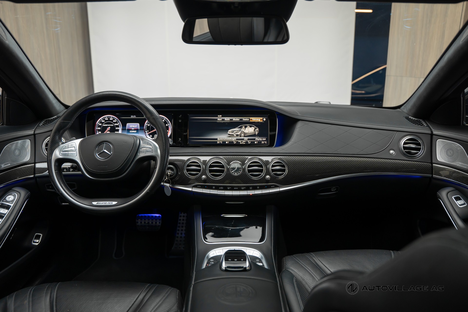 MERCEDES-BENZ S 63 AMG L 4Matic Speedshift MCT-showroom-element-3