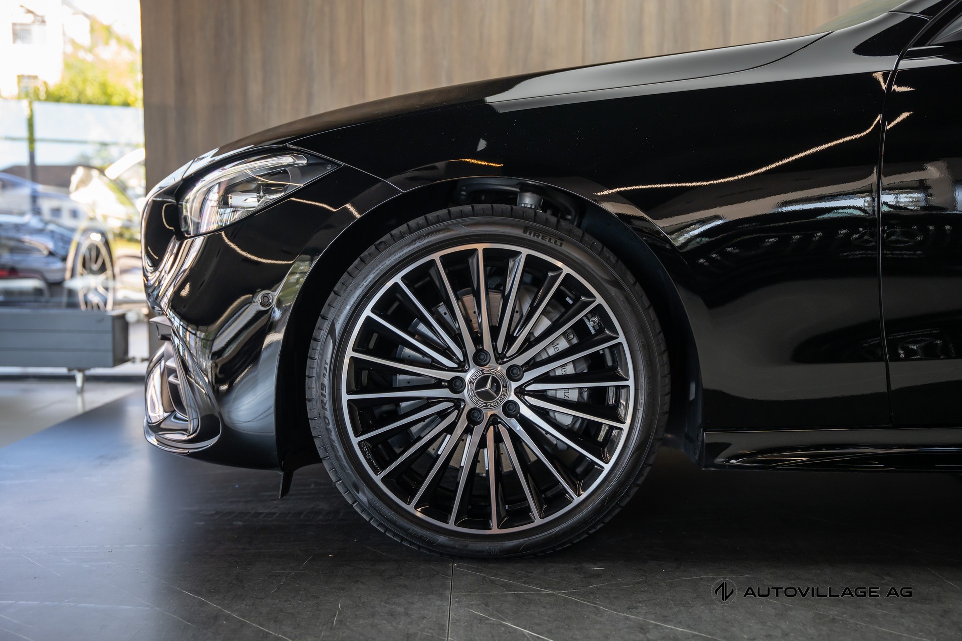 MERCEDES-BENZ C 220 d 4 Matic-showroom-element-2