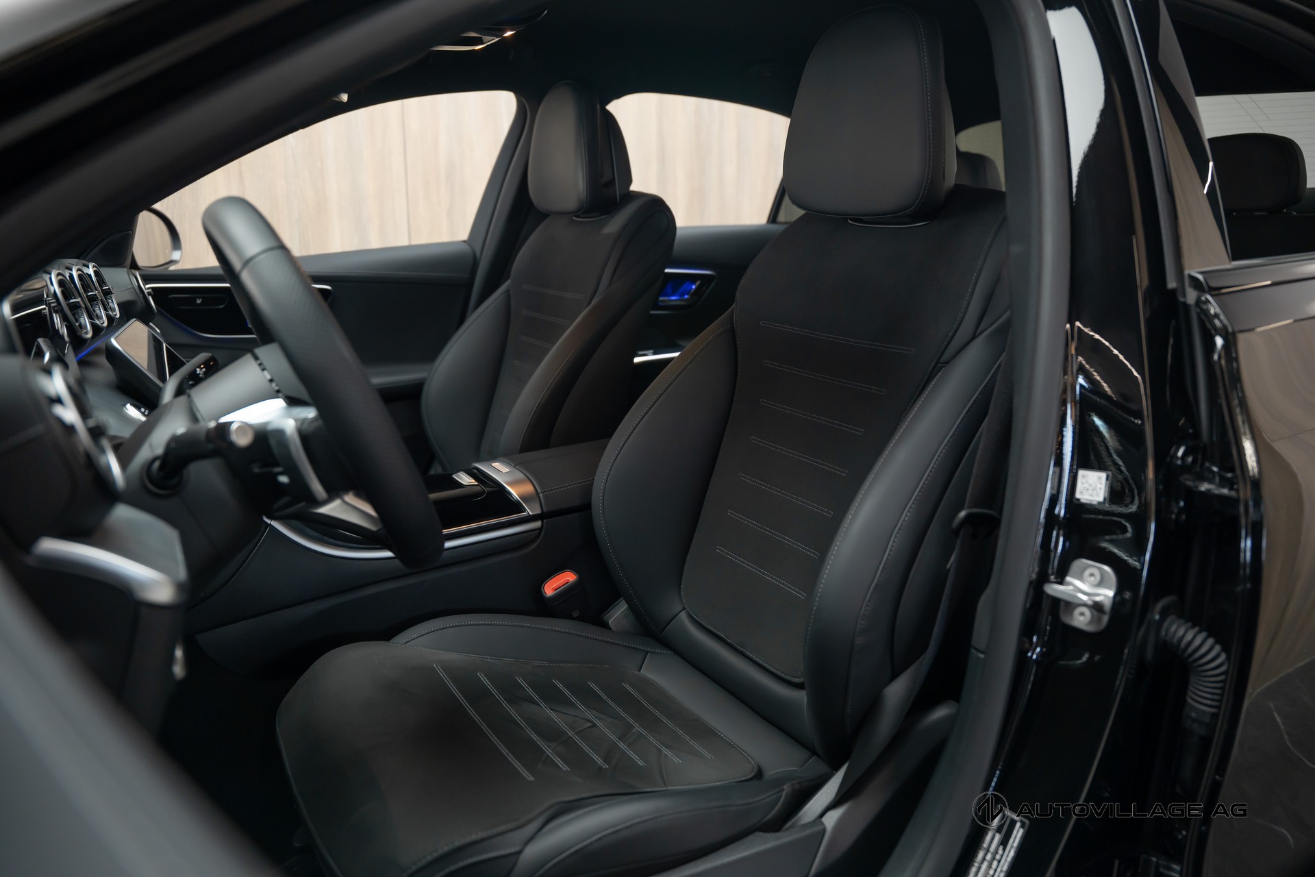MERCEDES-BENZ C 220 d 4 Matic-image-17