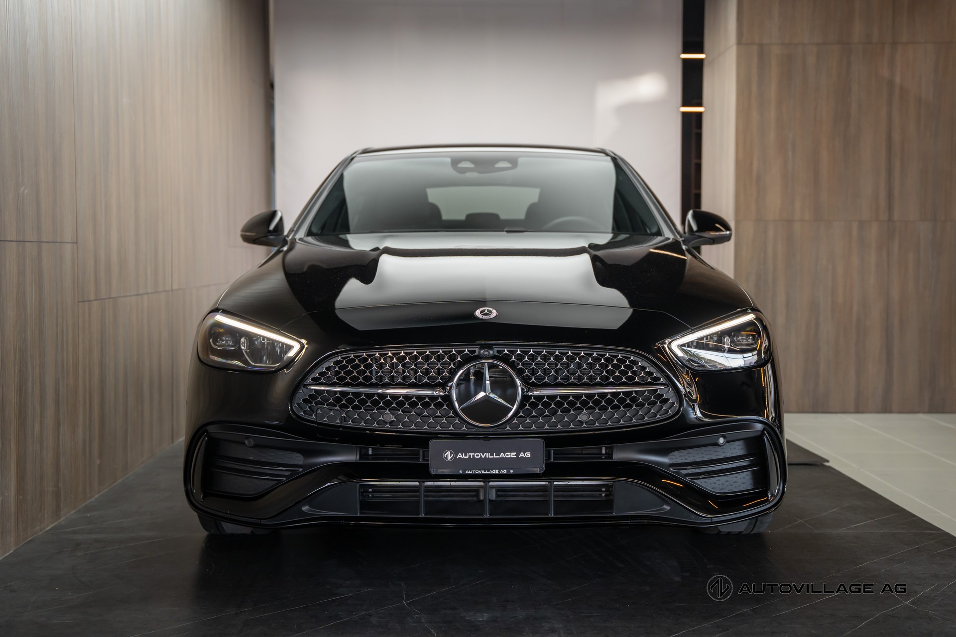 MERCEDES-BENZ C 220 d 4 Matic-showroom-element-1