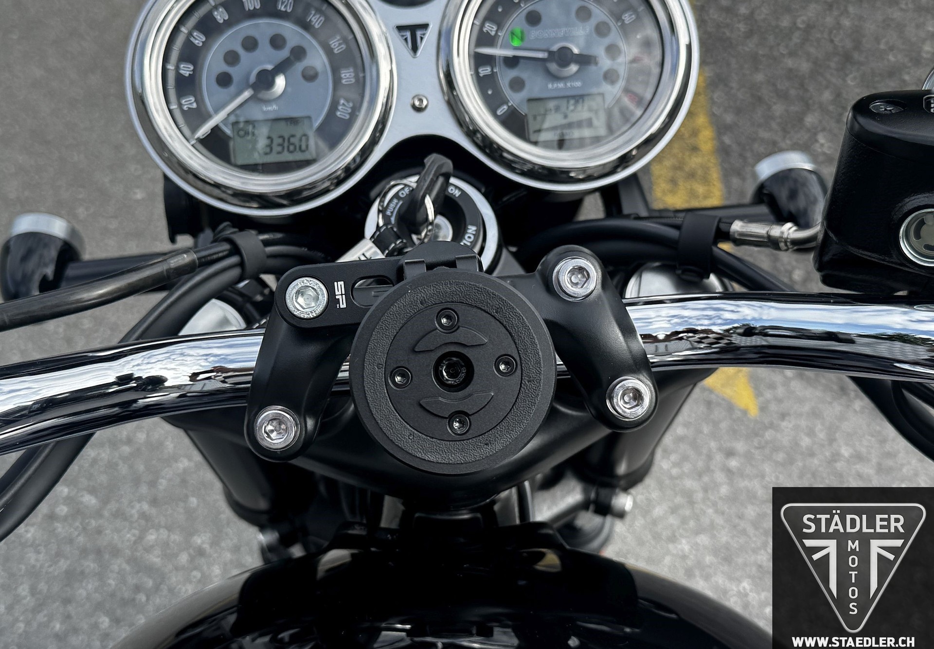 TRIUMPH Bonneville 900 T 100 (35kW)-image-6