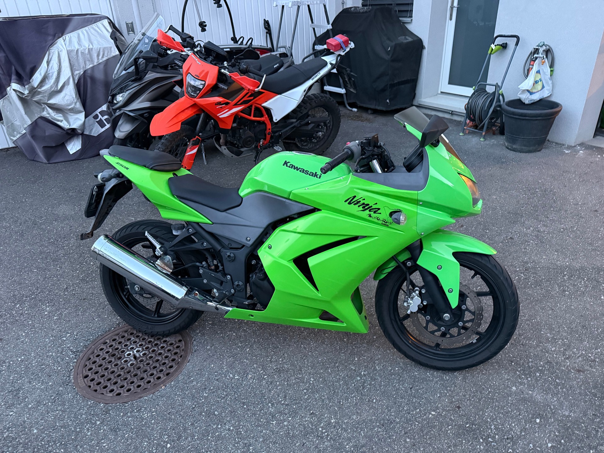 KAWASAKI Ninja 250 R-image-0