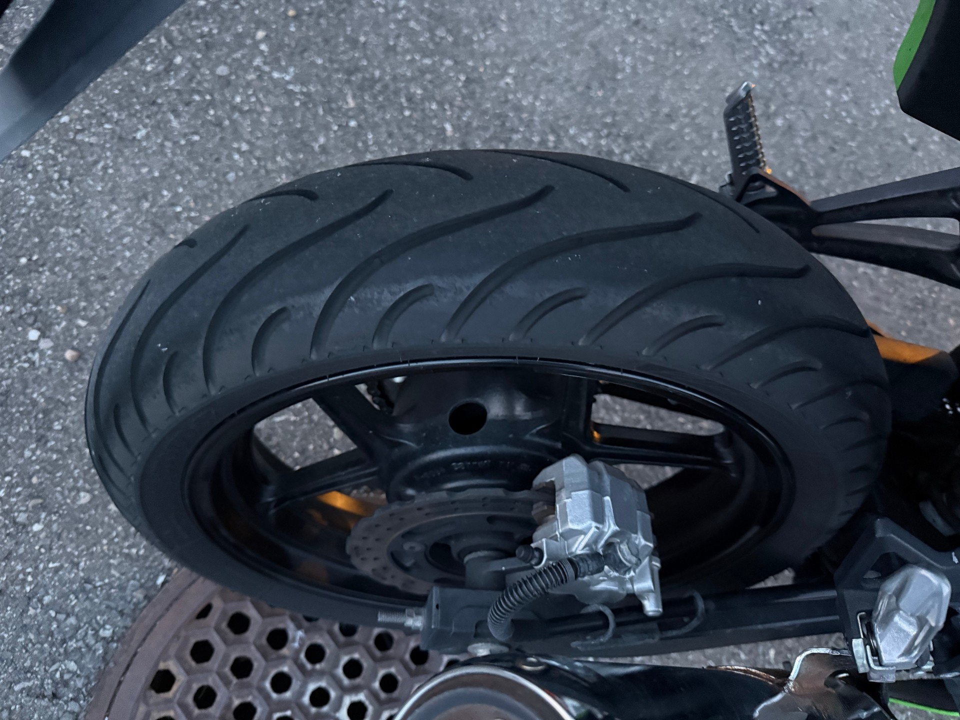 KAWASAKI Ninja 250 R-image-2