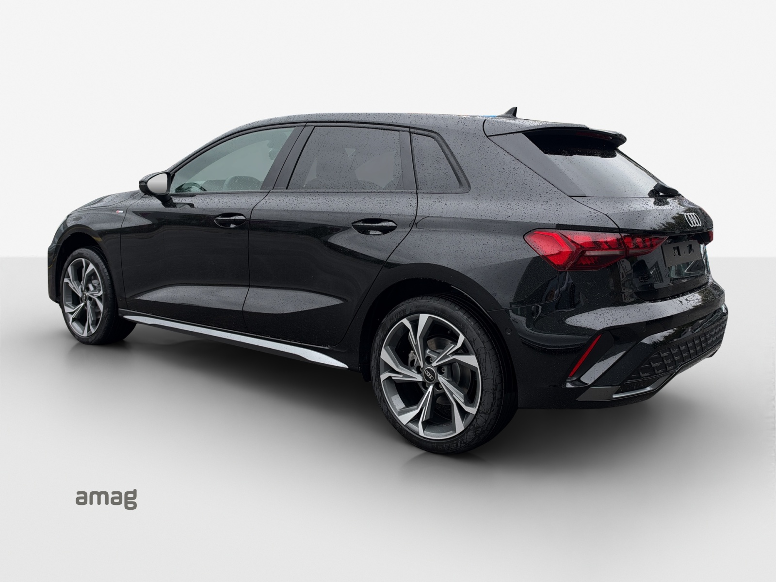 AUDI A3 Sportback TFSI 110 kW S line Attraction S tronic-showroom-element-2