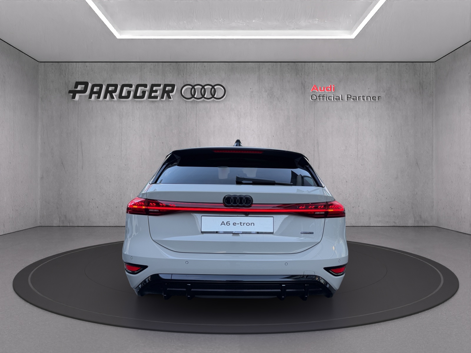 AUDI A6 Avant e-tron quattro-showroom-element-3