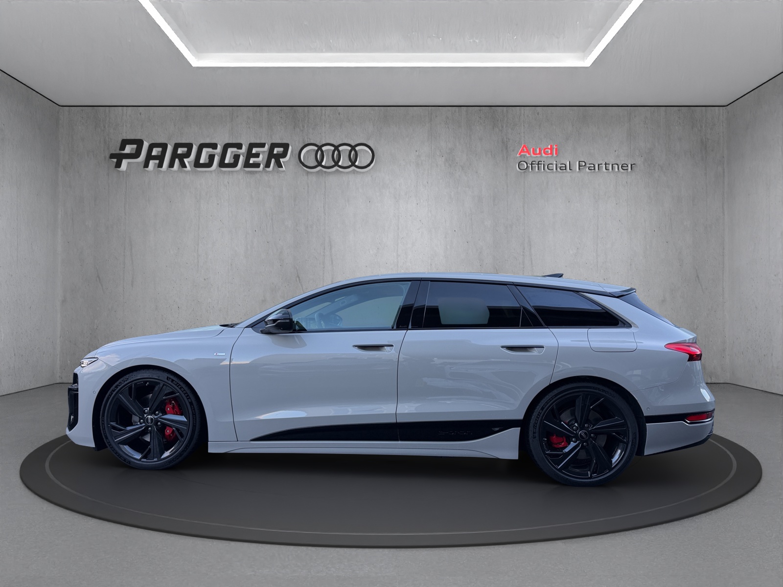 AUDI A6 Avant e-tron quattro-showroom-element-2