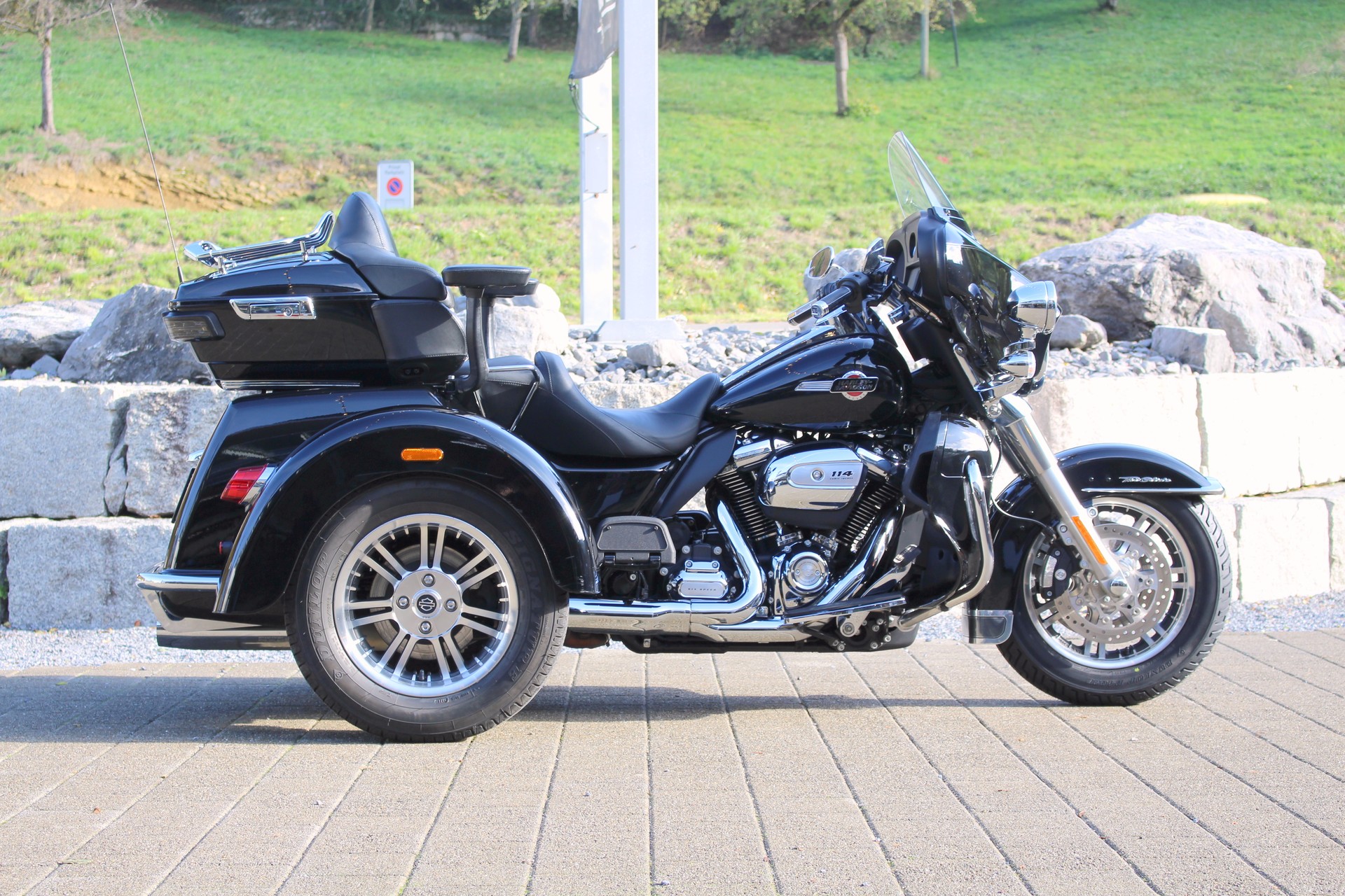 HARLEY-DAVIDSON FLHTCUTG Tri Glide Ultra 114-image-1