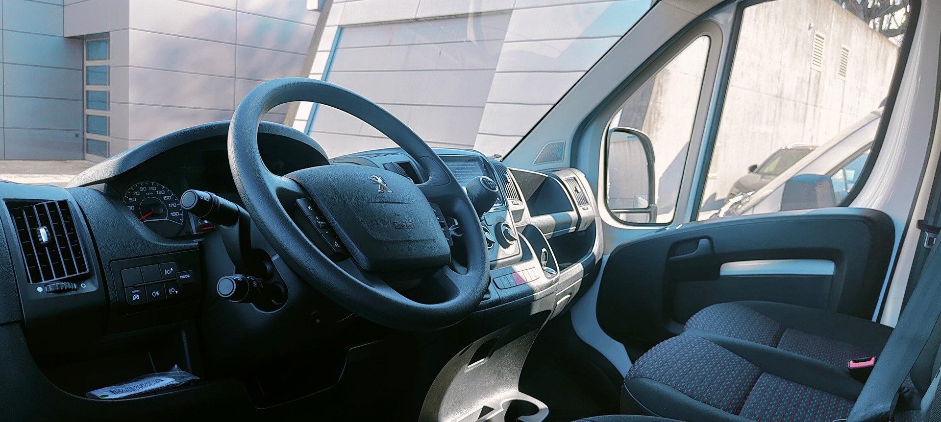 PEUGEOT Boxer 2.2 HDI 335 L3H2-showroom-element-2