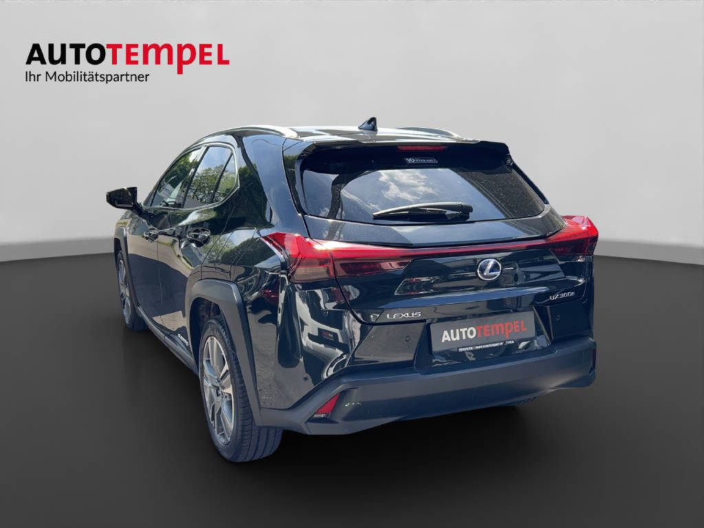 LEXUS UX 300e Excellence 41582/001-showroom-element-2