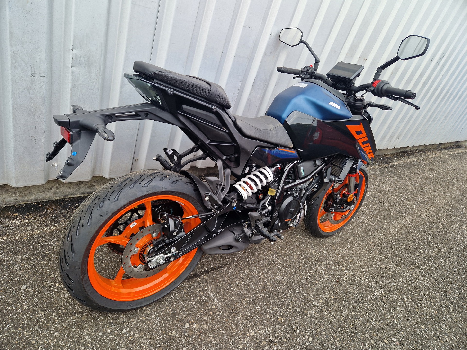 KTM 125 Duke 2024-image-3
