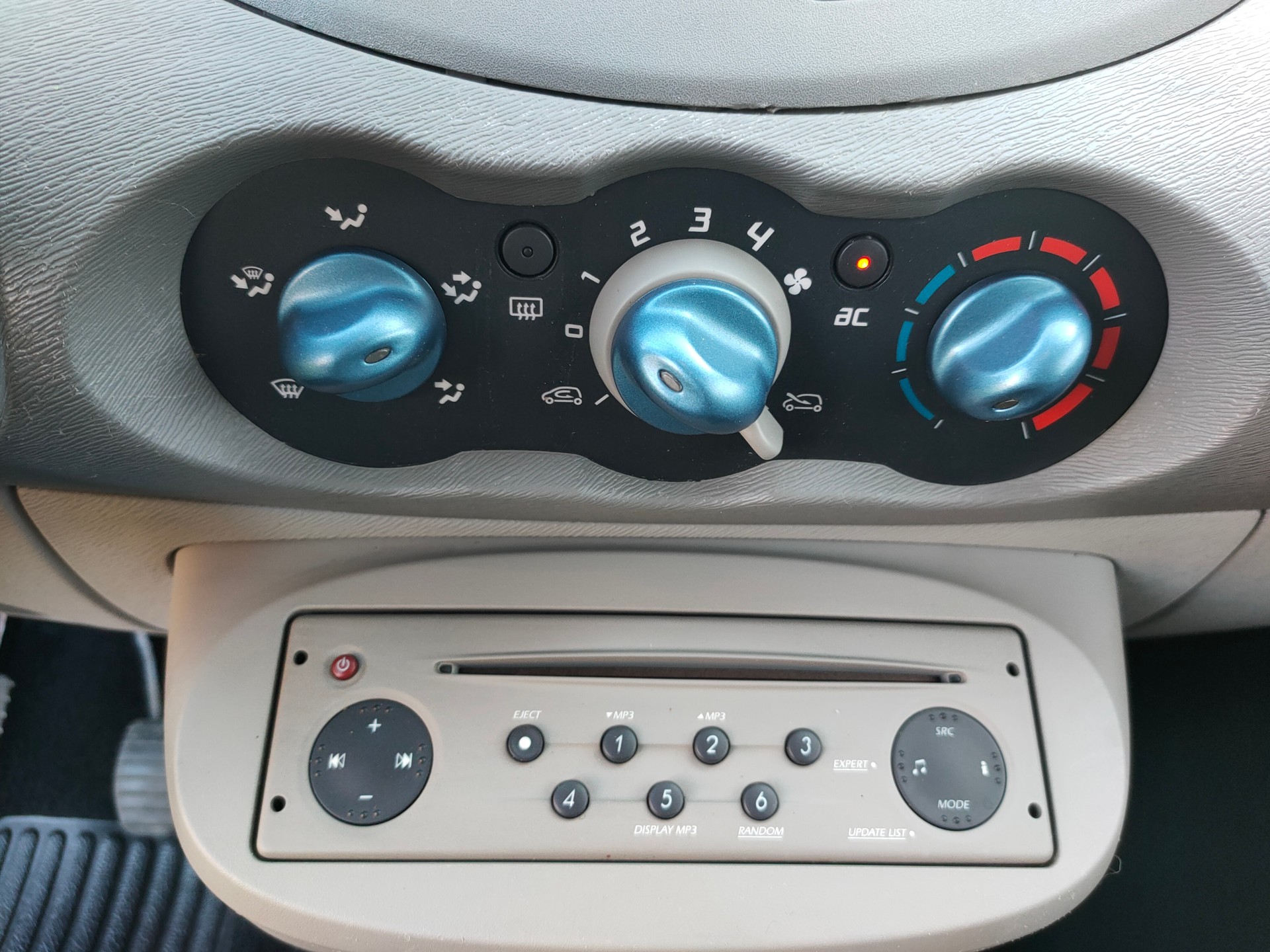 RENAULT Twingo 1.2 16V Dynamique-image-9