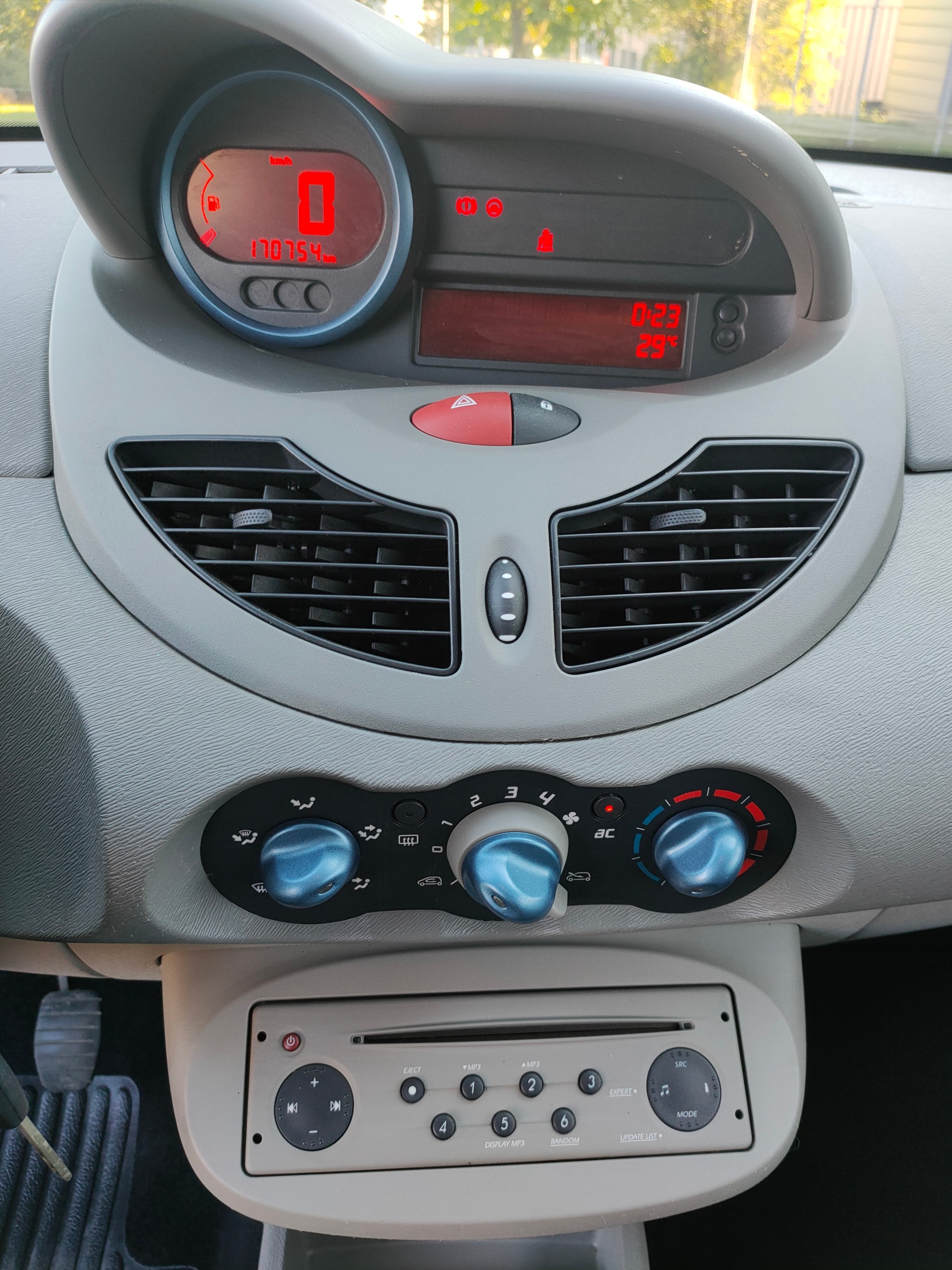 RENAULT Twingo 1.2 16V Dynamique-image-12