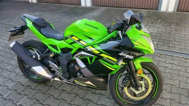 KAWASAKI Ninja 125 ABS-image-0