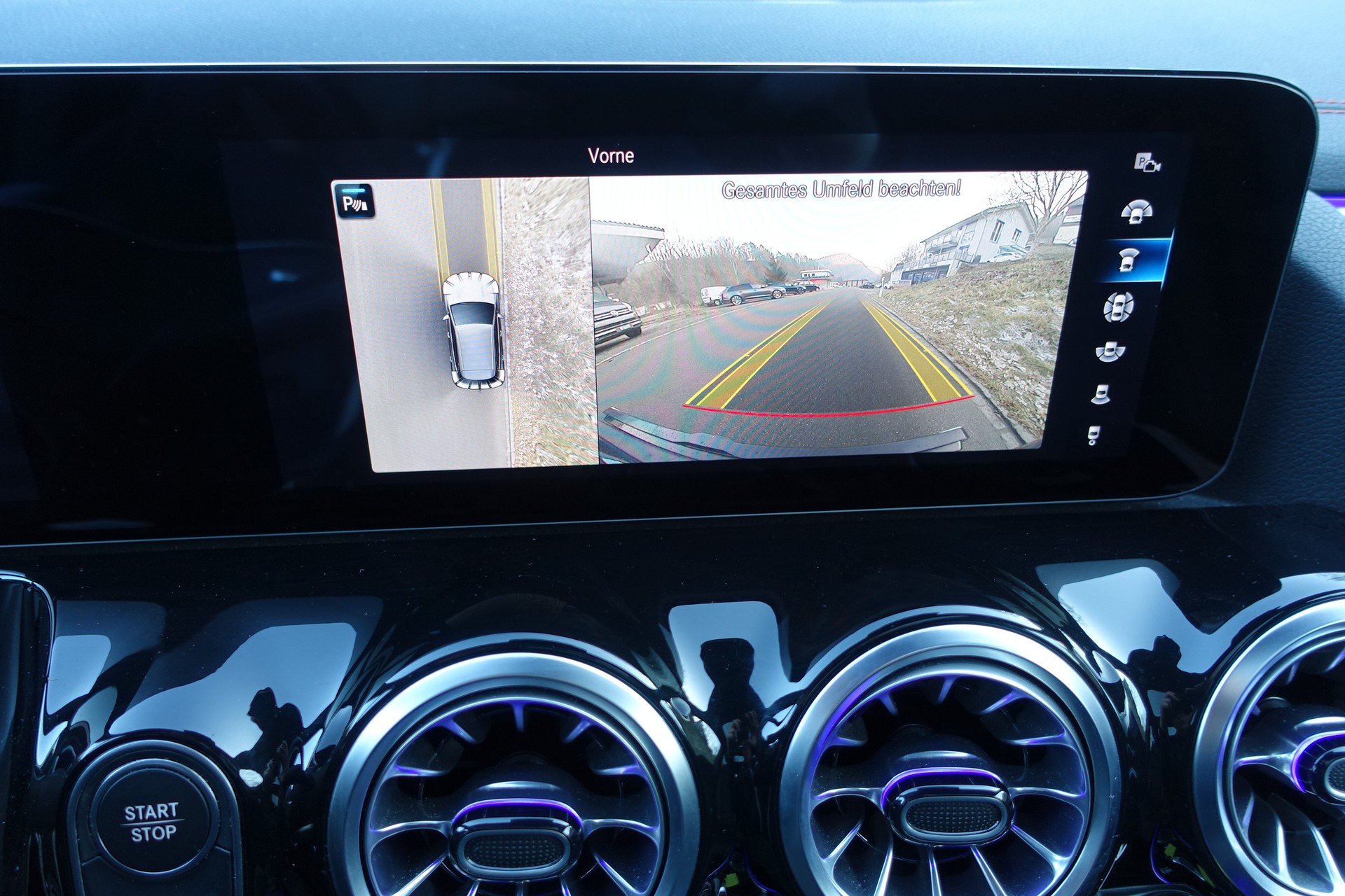MERCEDES-BENZ EQA 250 AMG Line-image-10
