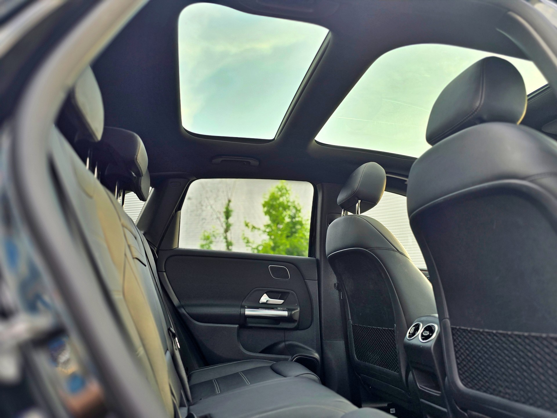 MERCEDES-BENZ B 200 Night Star AMG Line 7G-DCT-image-12