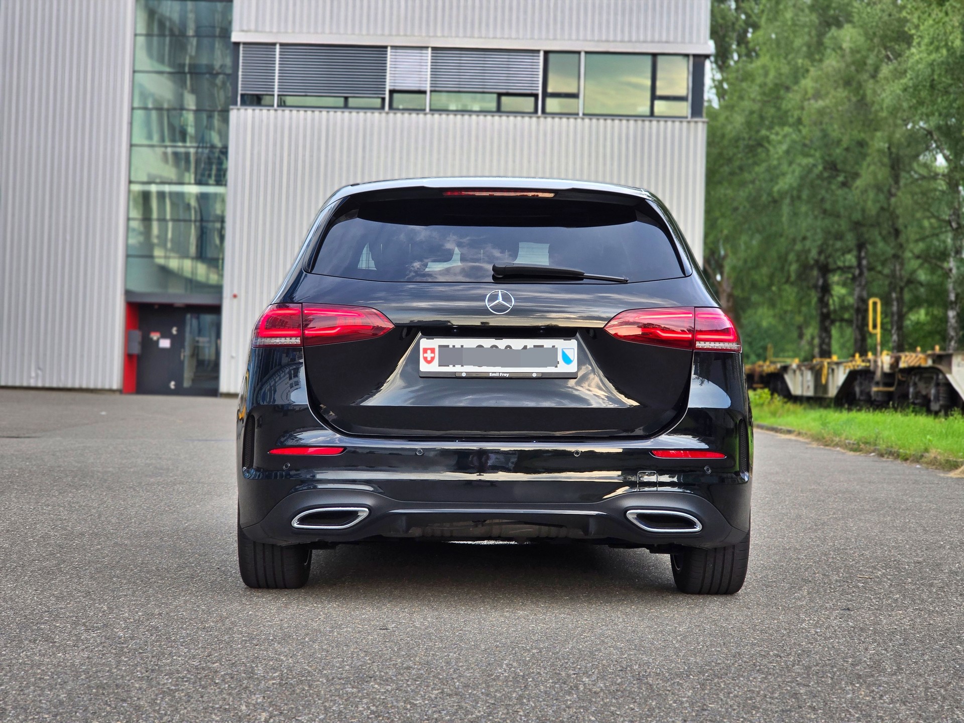 MERCEDES-BENZ B 200 Night Star AMG Line 7G-DCT-image-5
