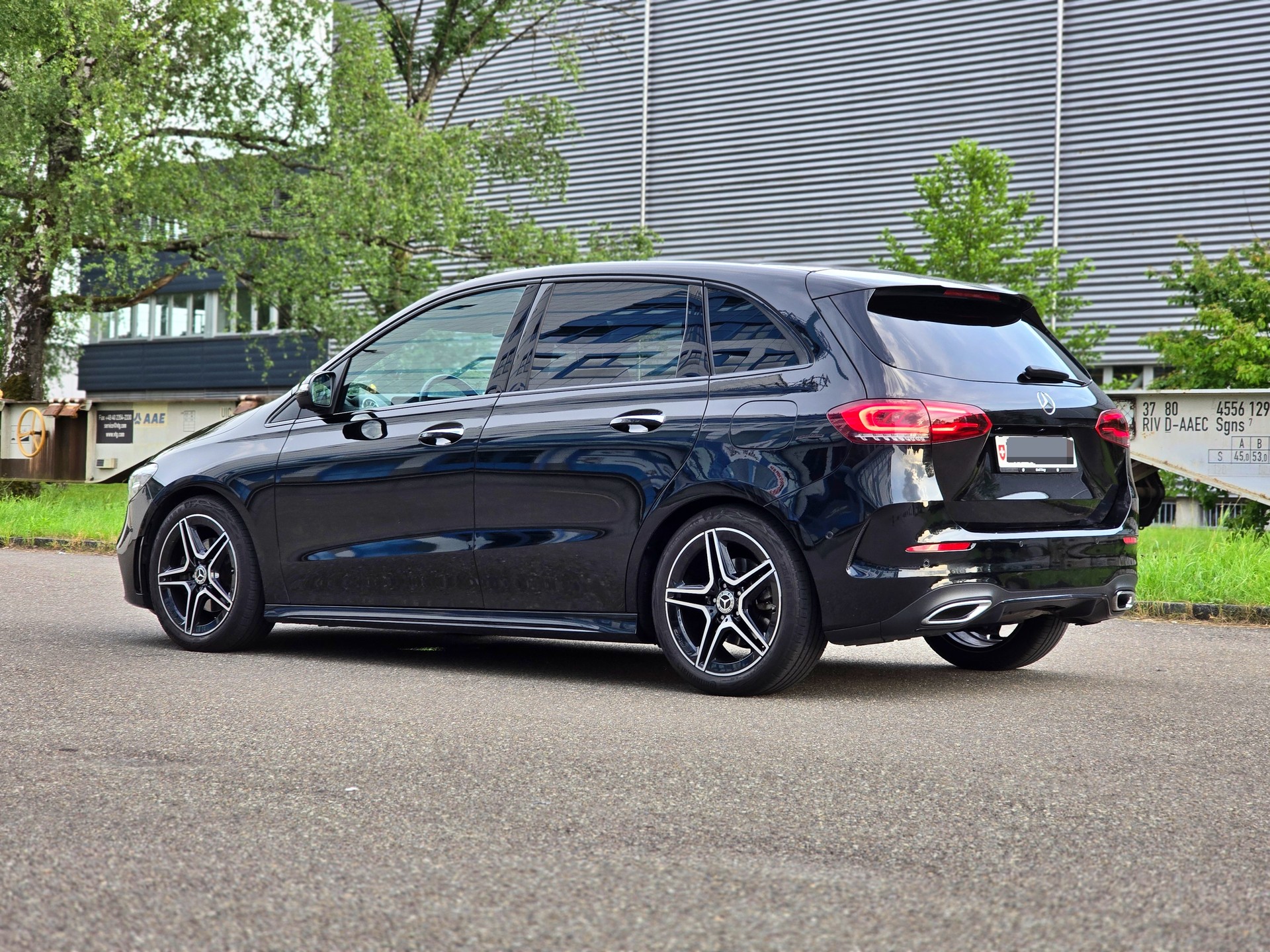 MERCEDES-BENZ B 200 Night Star AMG Line 7G-DCT-image-4