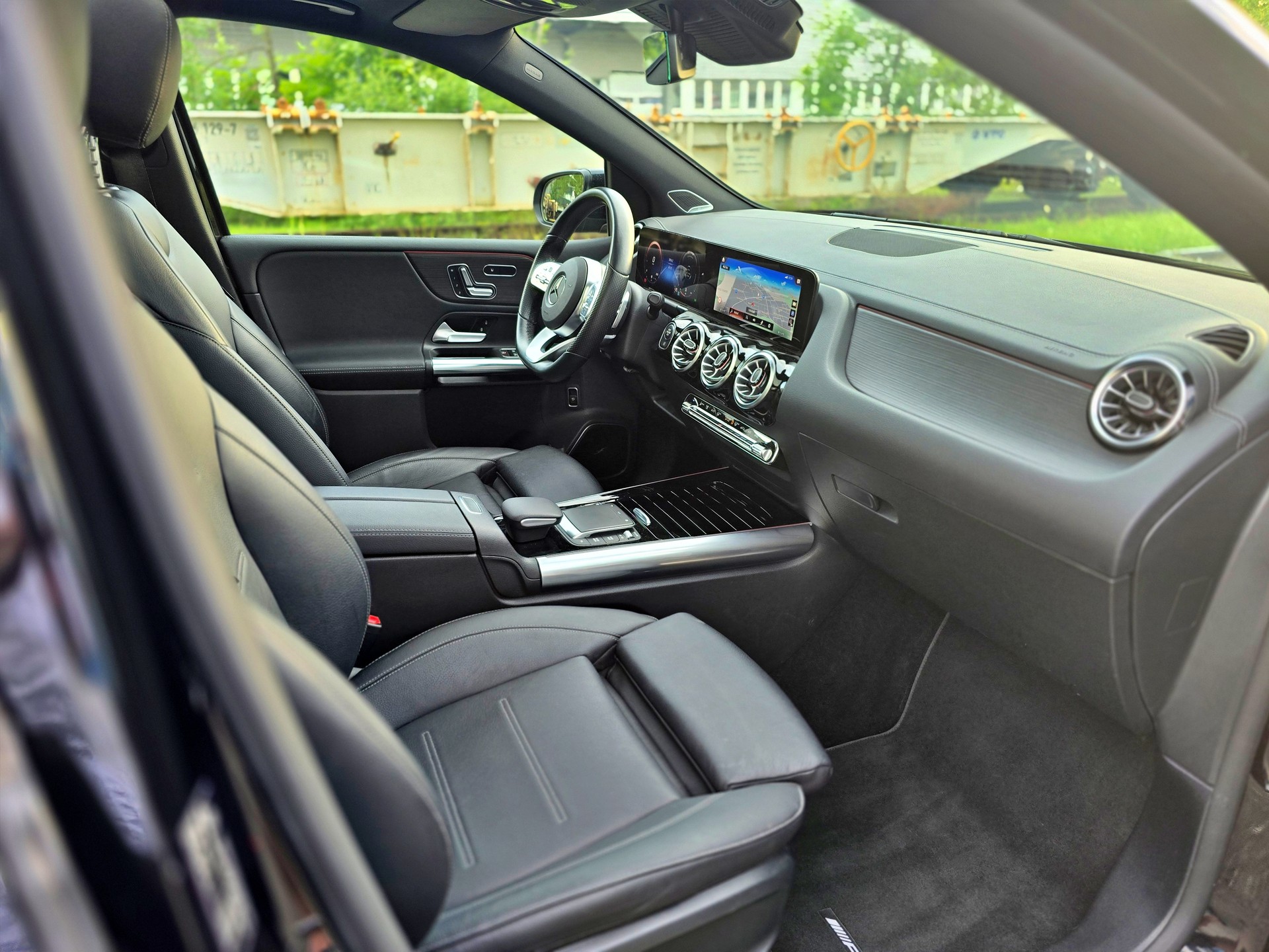 MERCEDES-BENZ B 200 Night Star AMG Line 7G-DCT-image-8